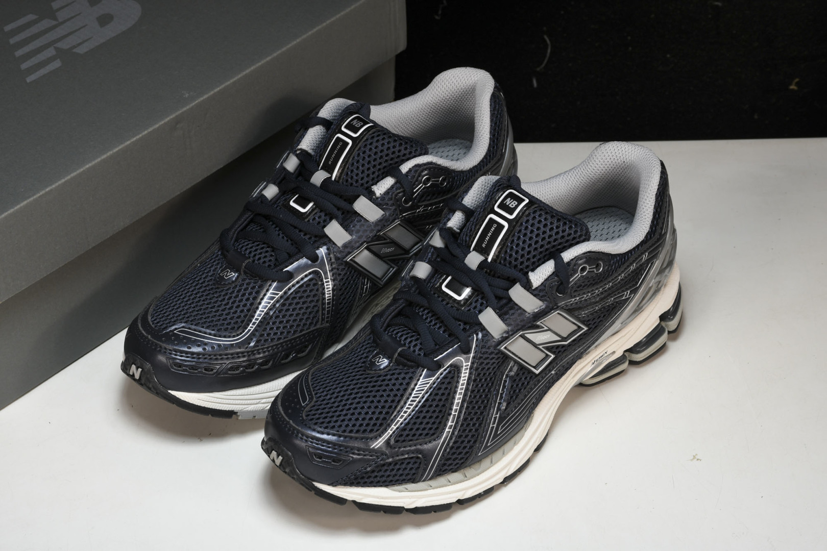  New Balance 1906系列复古老爹风休闲运动慢跑鞋 M1906RCA 尺码 36 37 37