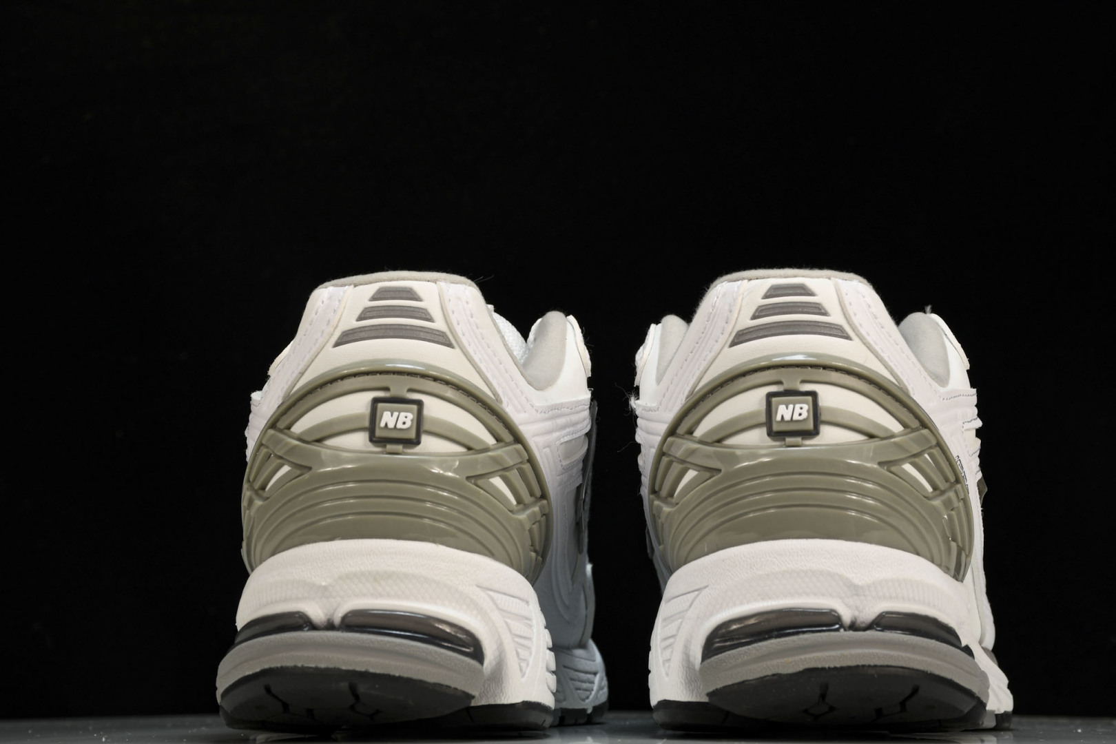  New Balance 1906系列复古老爹风休闲运动慢跑鞋 M1906RE 尺码 36 37 37.