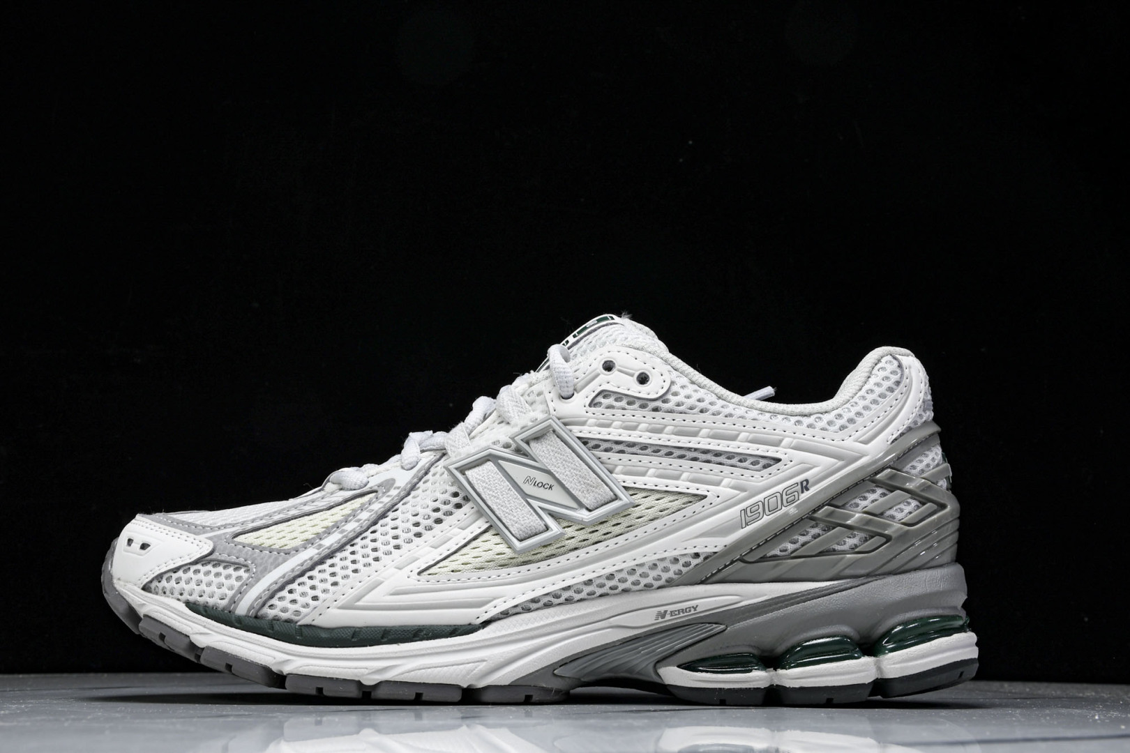 New Balance 1906系列复古老爹风休闲运动慢跑鞋 M1906RGP 尺码 36 37 37