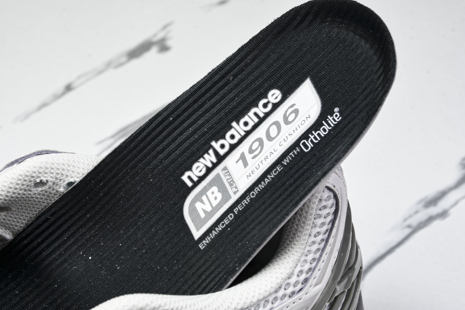  New Balance 1906系列复古老爹风休闲运动慢跑鞋 M1906RGP 尺码 36 37 37