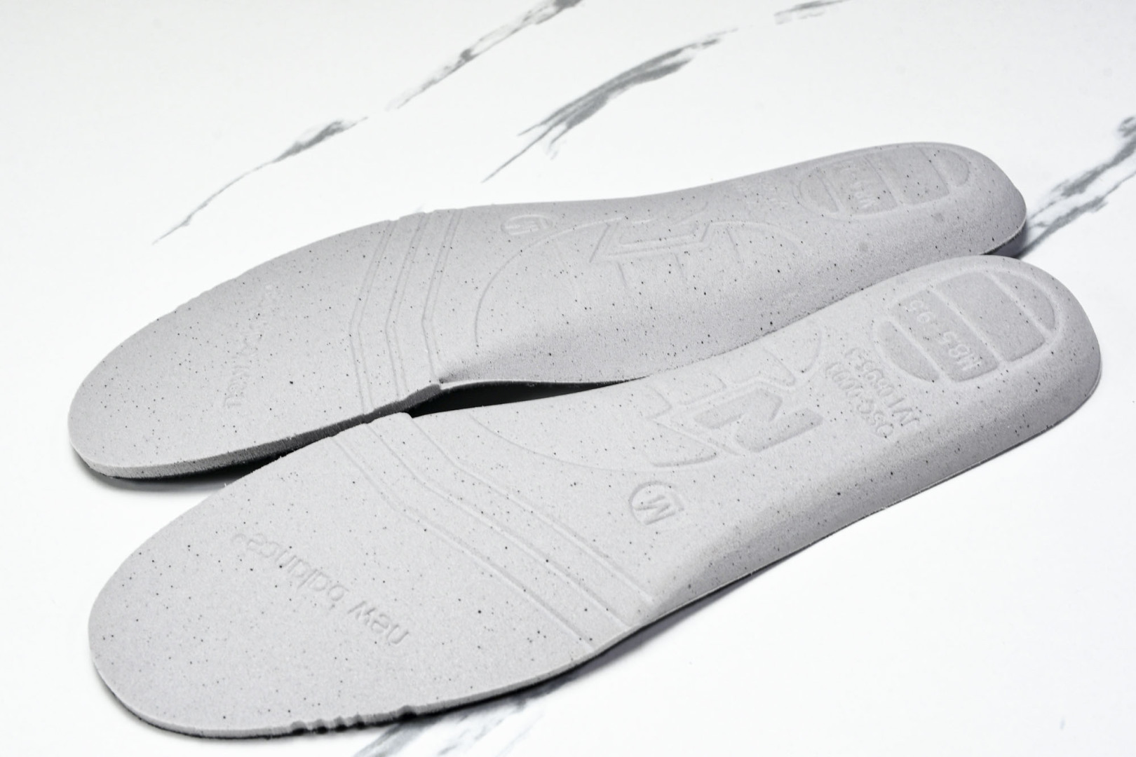  New Balance 1906系列复古老爹风休闲运动慢跑鞋 M1906RGP 尺码 36 37 37