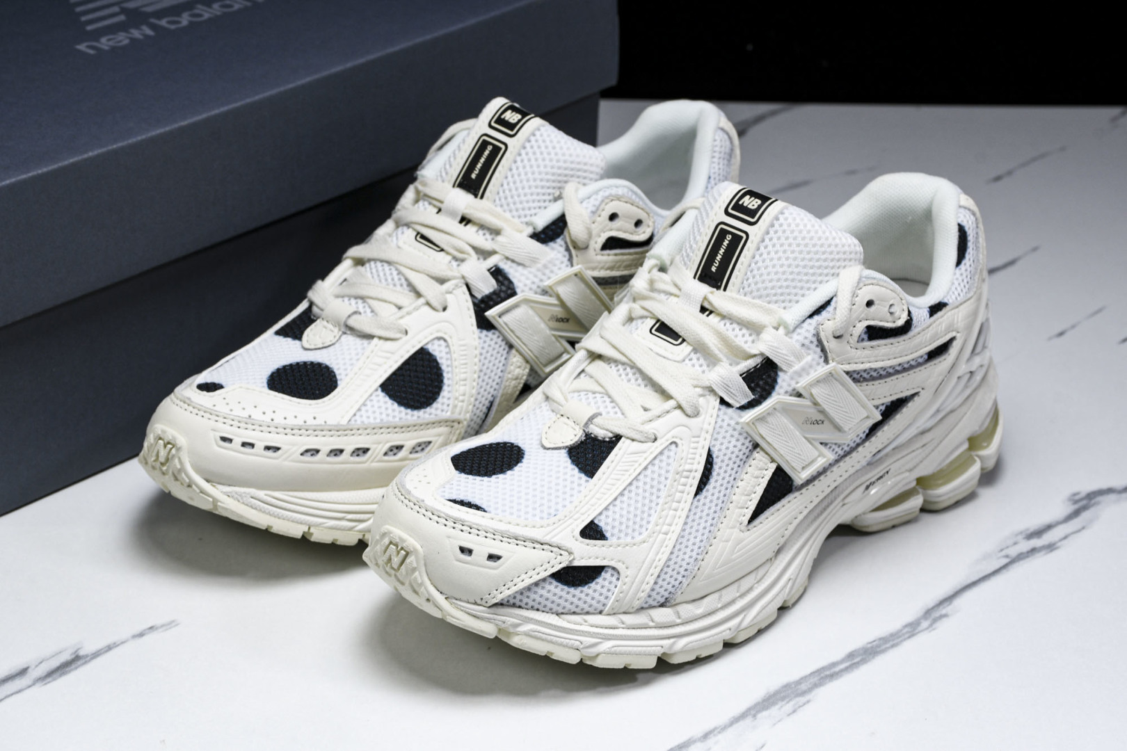 New Balance 1906系列复古老爹风休闲运动慢跑鞋 M1906RPC 尺码 36 37 37