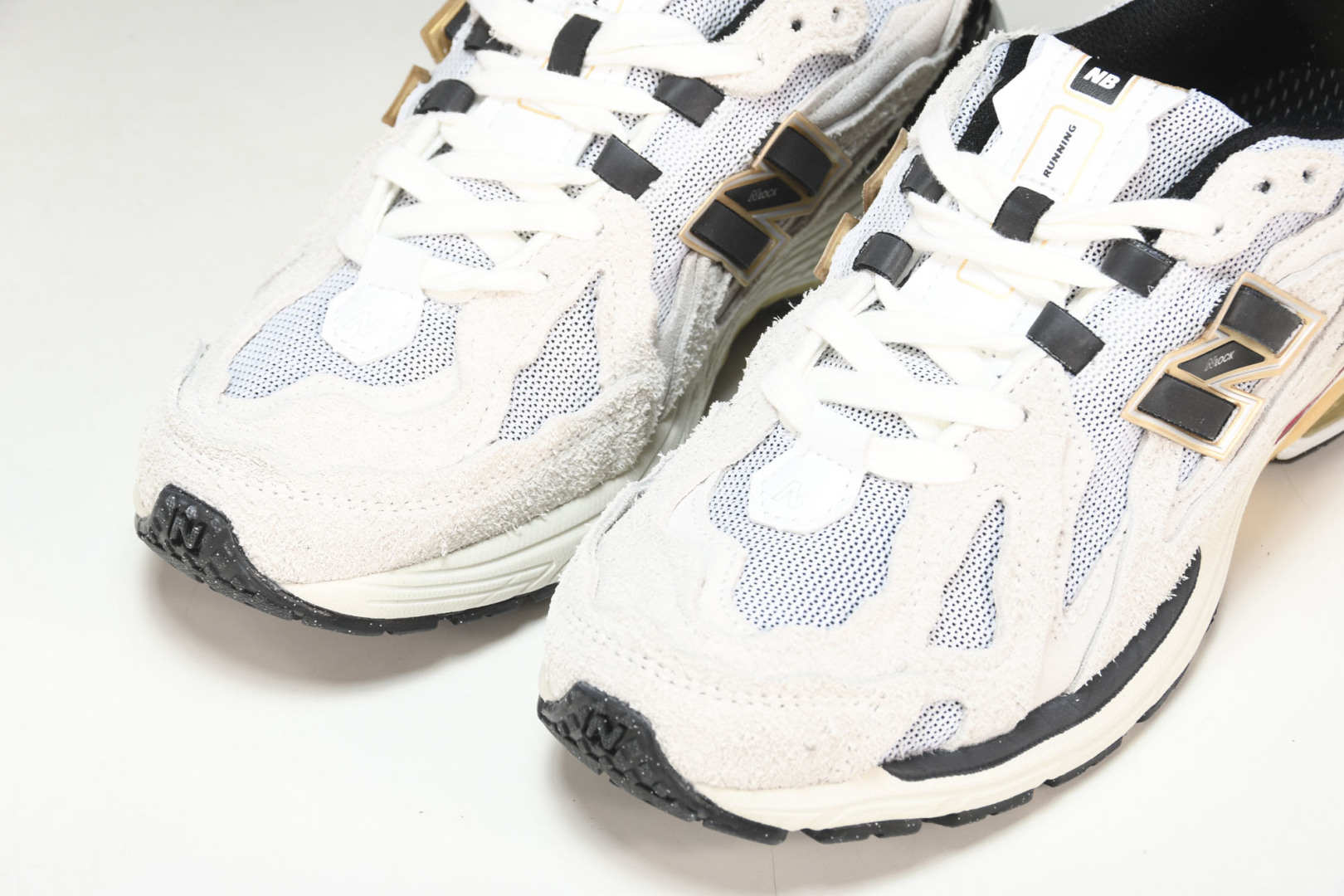  New Balance 1906系列复古老爹风休闲运动慢跑鞋 M1906RR 尺码 36 37 37.