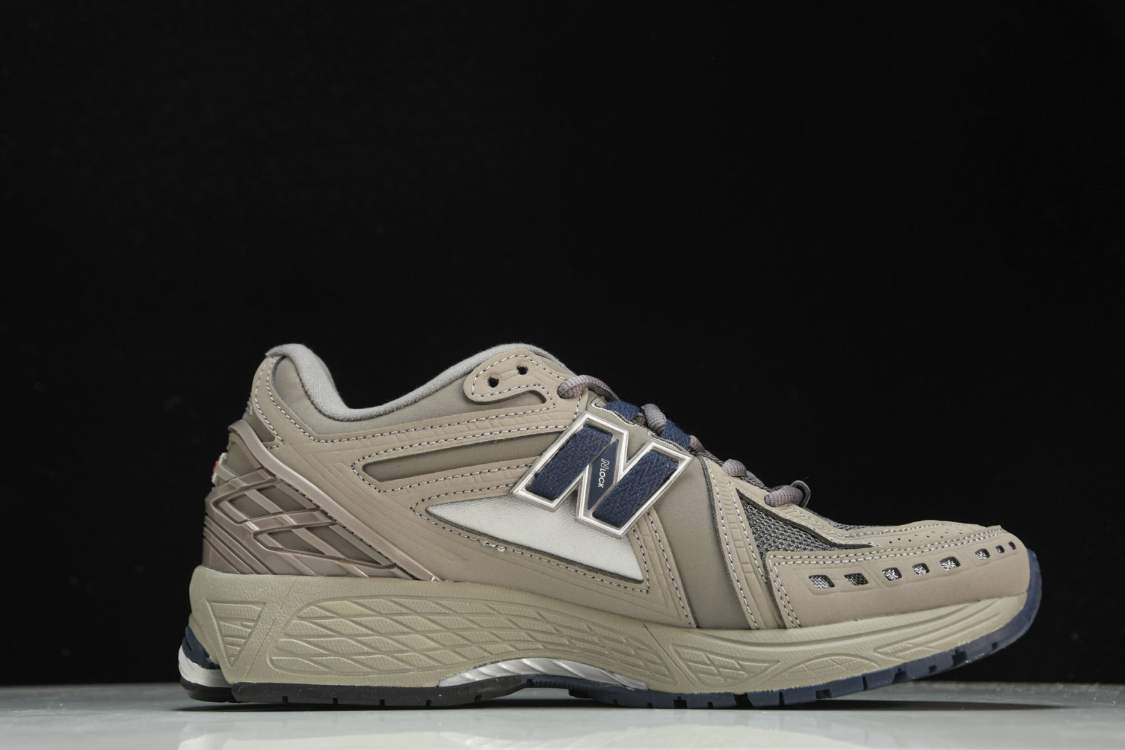  New Balance 1906系列复古老爹风休闲运动慢跑鞋 W1906RB 尺码 36 37 37.