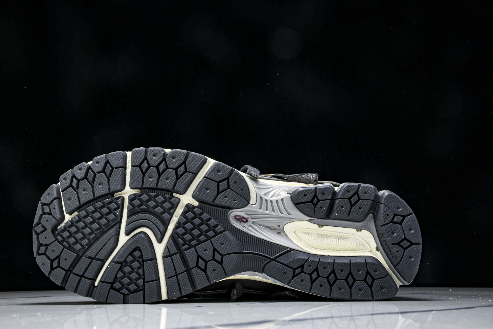  New Balance NB 1906R 白色灰色 男女鞋 M1906AD 尺码 36 37 37.5