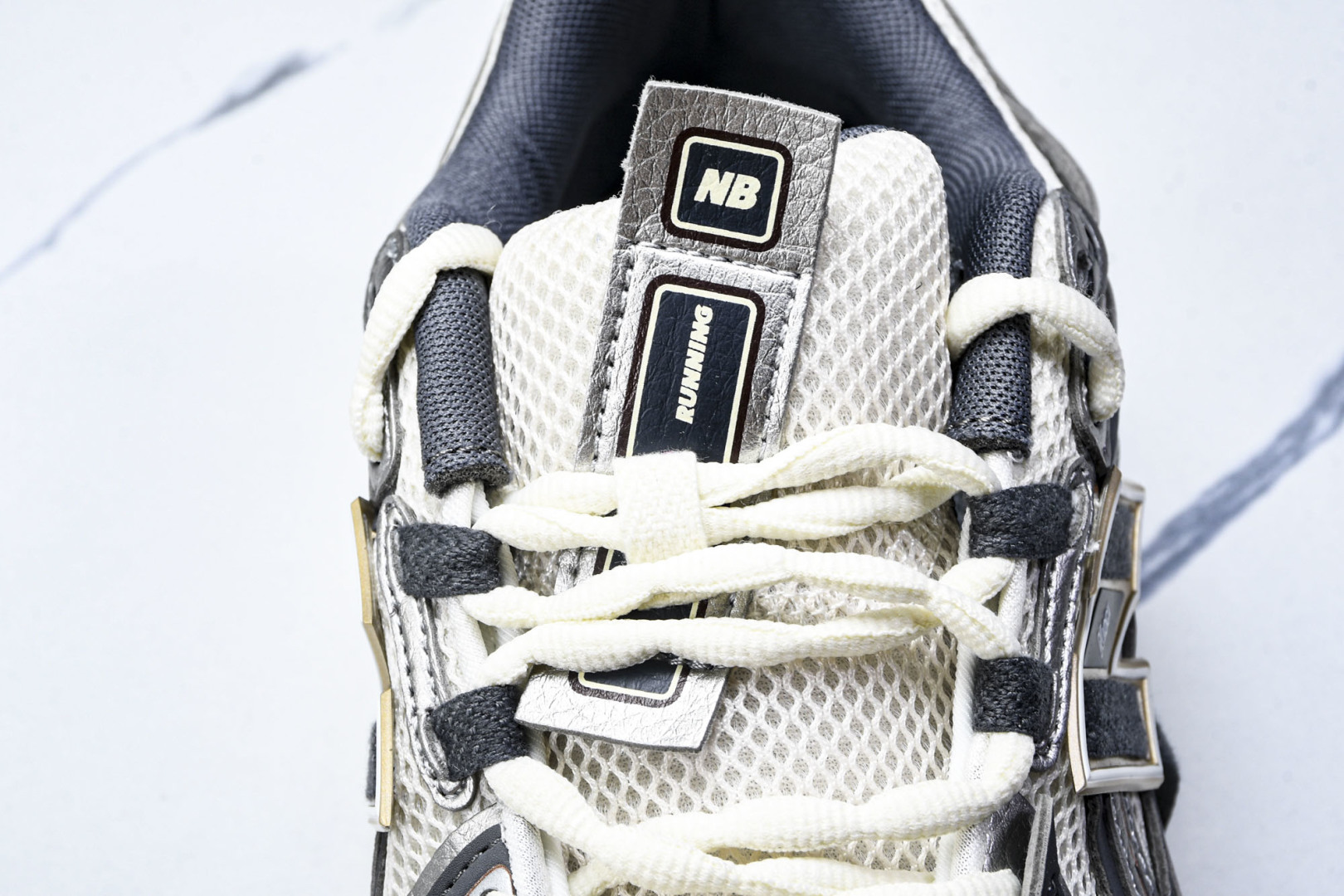  New Balance NB 1906R 白色灰色 男女鞋 M1906AD 尺码 36 37 37.5