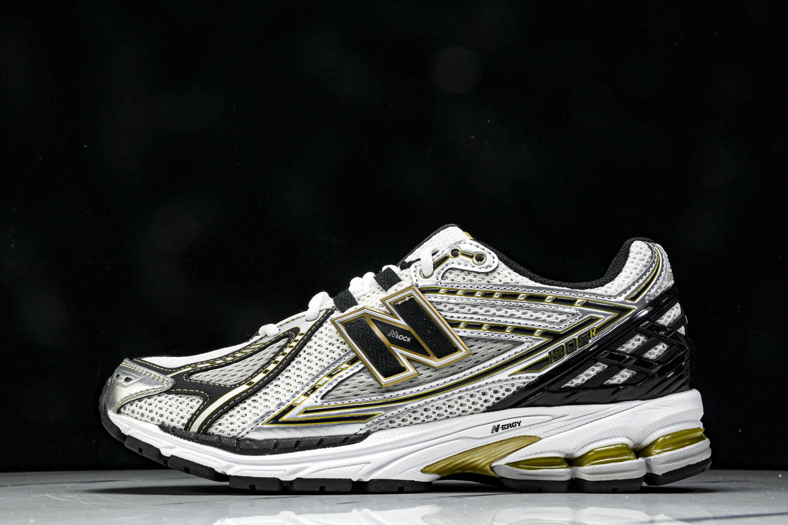 New Balance NB 1906R 白色银色  男女鞋 M1906RA 尺码 36 37 37.