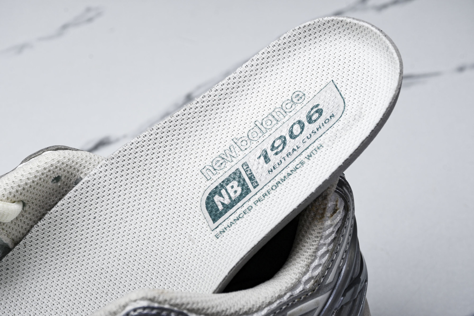  New Balance NB 1906R 白银 M1906REE 尺码 36 37 37.5 38 3