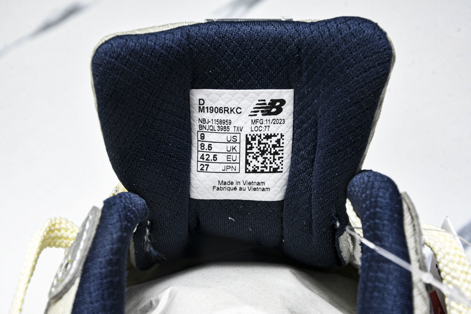  New Balance NB 1906R 蓝色银色  男女鞋 M1906RA 尺码 36 37 37.