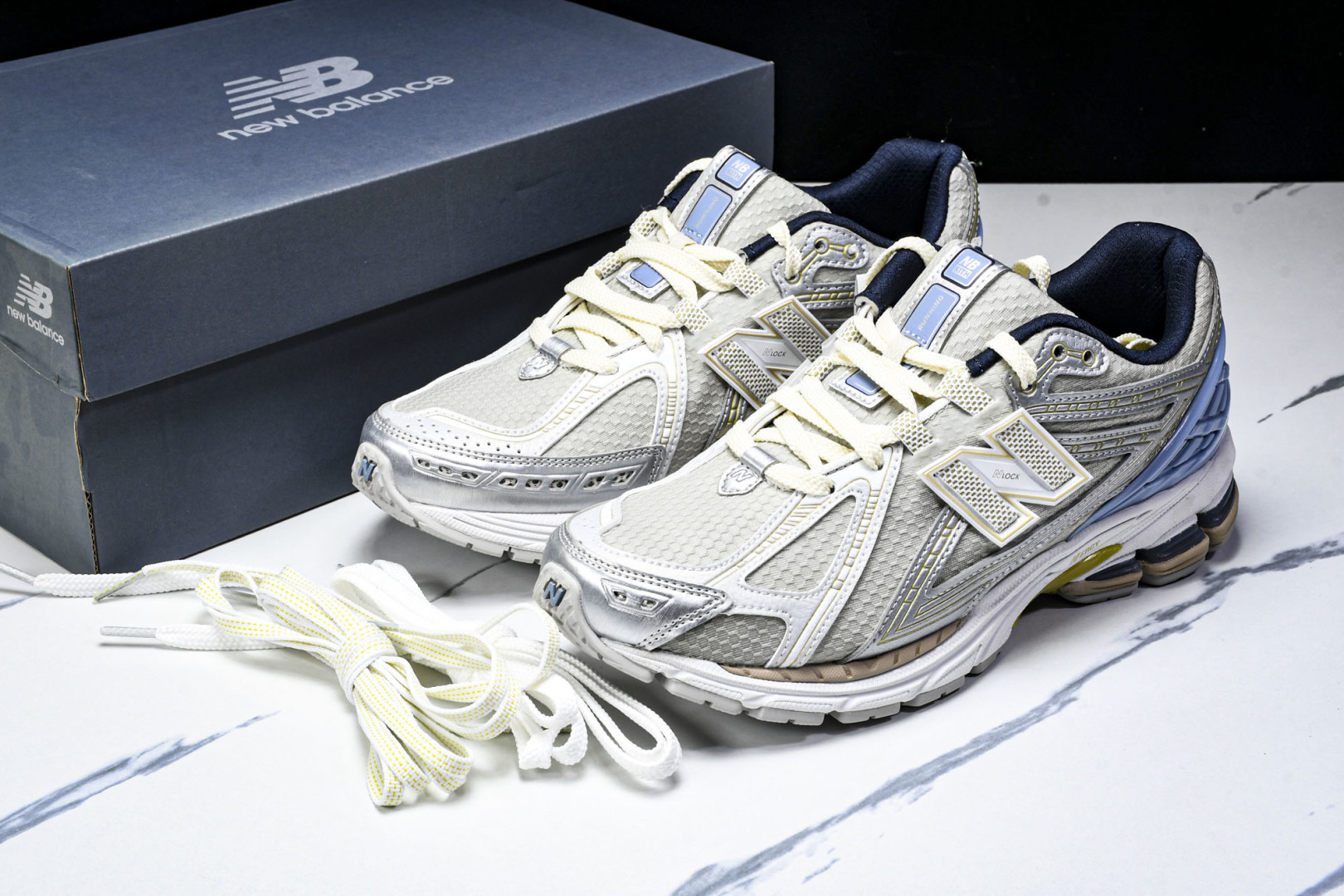  New Balance NB 1906R 蓝色银色  男女鞋 M1906RA 尺码 36 37 37.