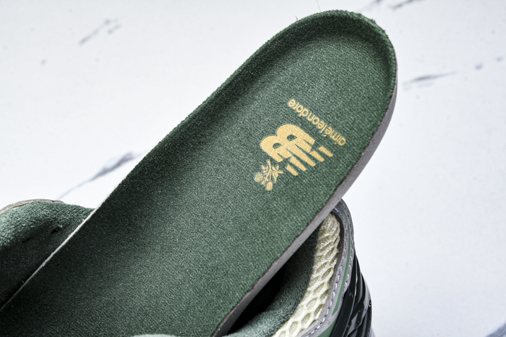  New Balance NB 1906R 绿金 男女鞋 M1906RL1 尺码 36 37 37.5 