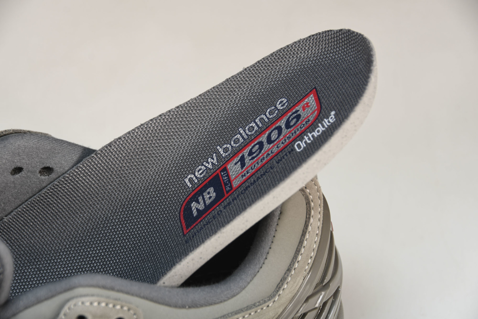  NEW BALANCE 纽巴伦RTI联名款 M1906RB 尺码 36 37 37.5 38 38.5