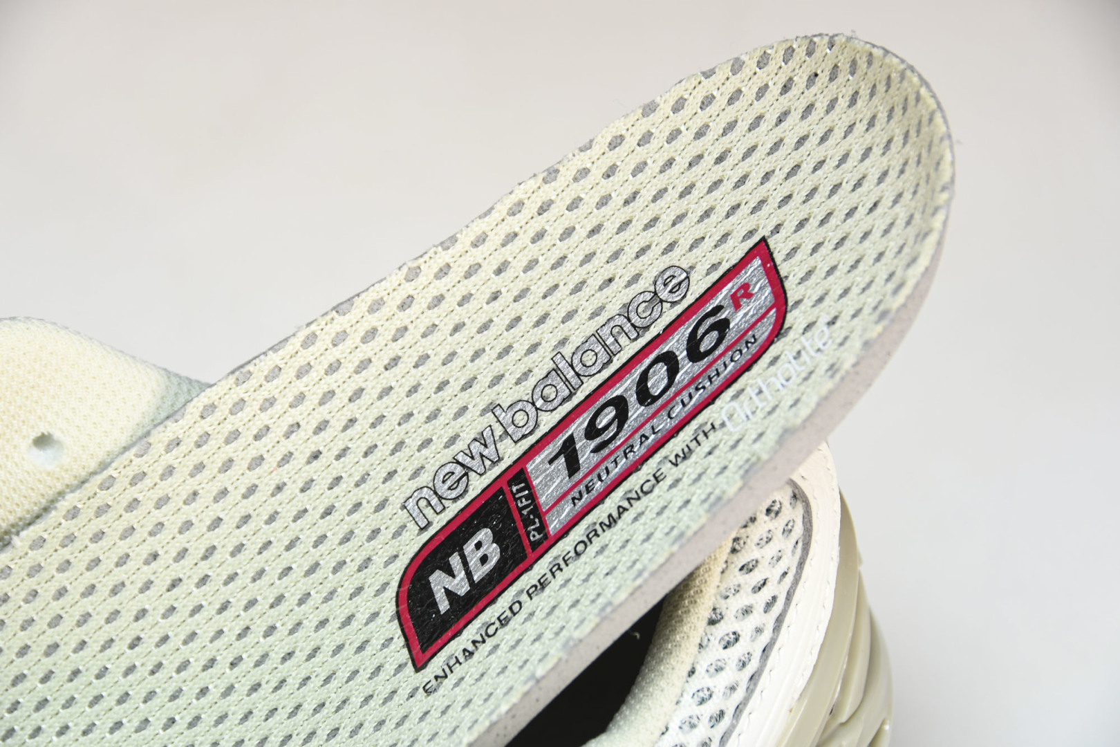  NEW BALANCE 纽巴伦RTI联名款 M1906RQ 尺码 36 37 37.5 38 38.5
