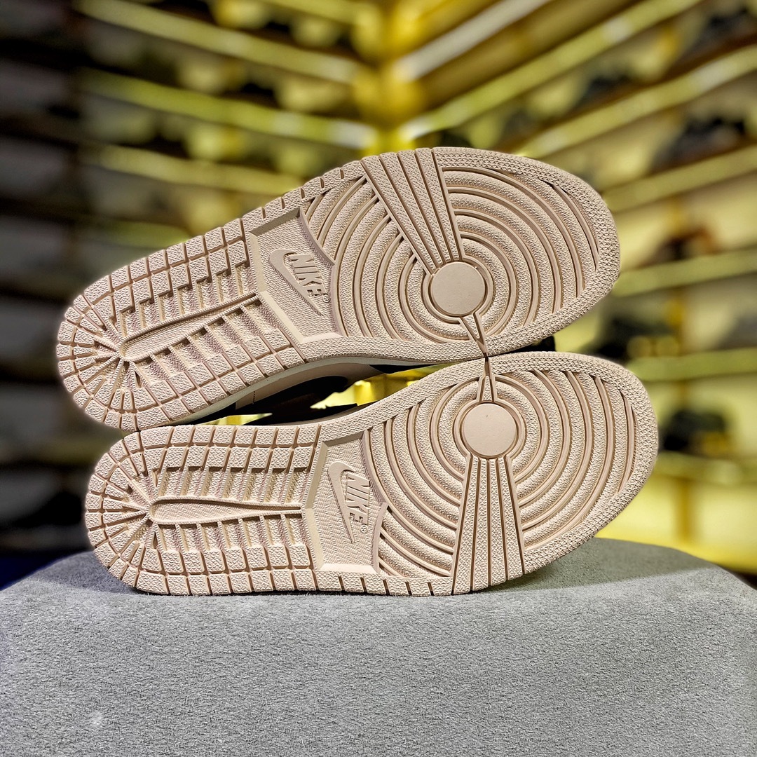 AJ Low 奶茶 尺码：35.5-40

纯原出品-TOP纯原-Air Jordan 1 Low Gu