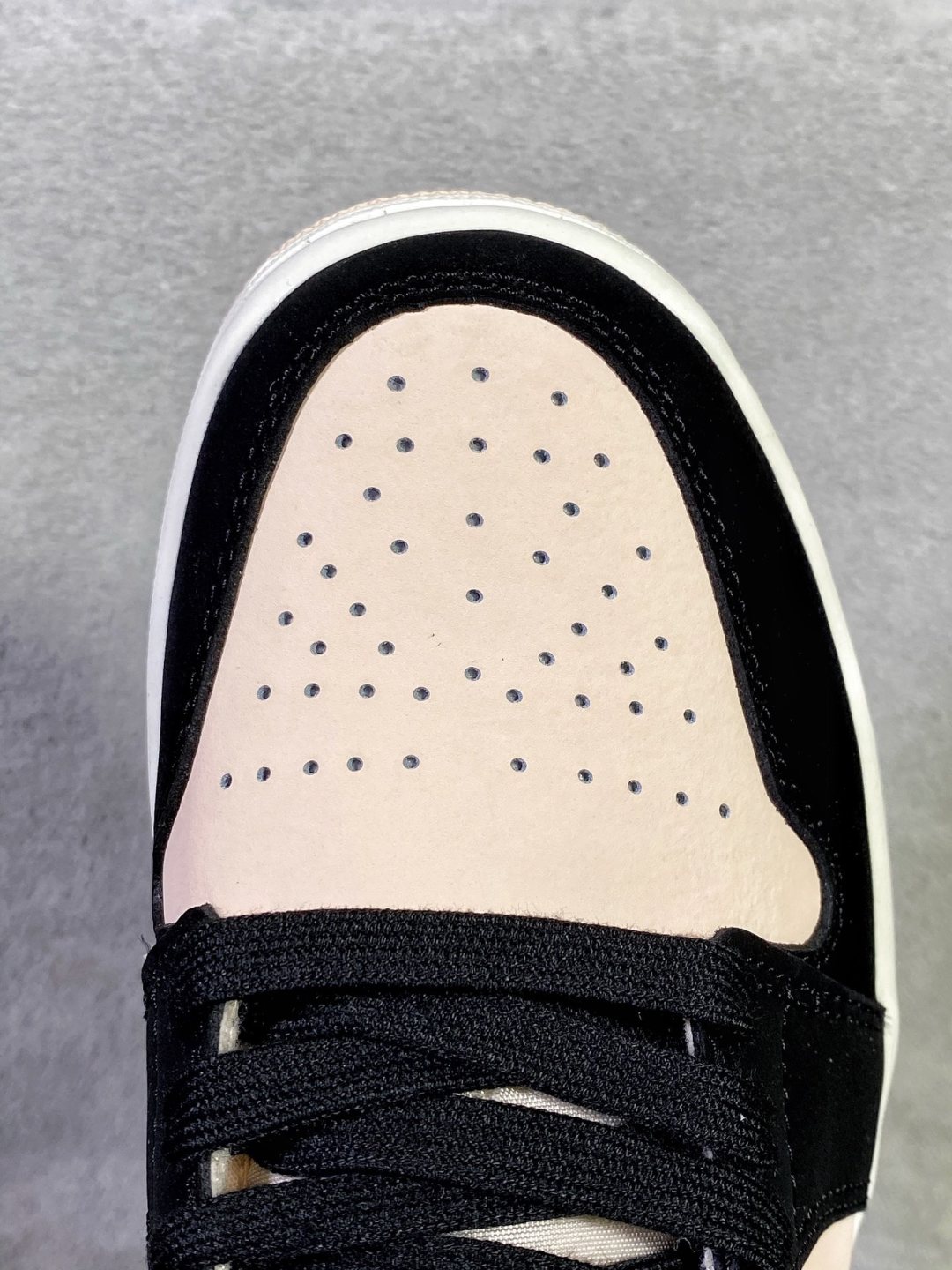 AJ Low 奶茶 尺码：35.5-40

纯原出品-TOP纯原-Air Jordan 1 Low Gu