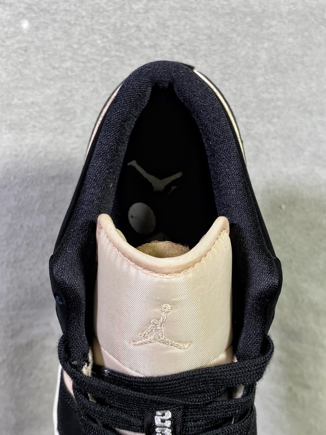 AJ Low 奶茶 尺码：35.5-40

纯原出品-TOP纯原-Air Jordan 1 Low Gu