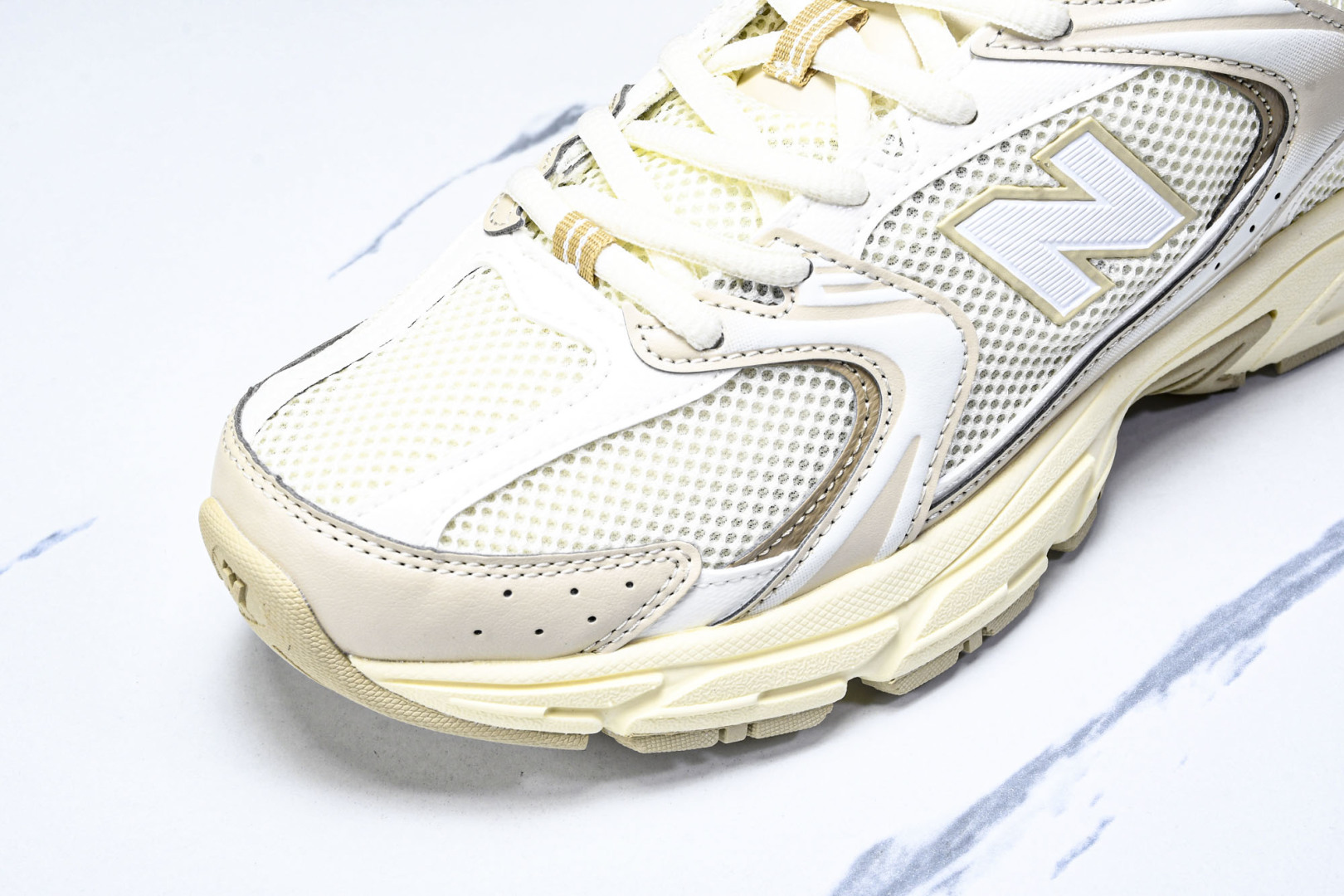   New Balance 530 灰白 MR530AA 尺寸 36 37 37.5 38 38.5 3