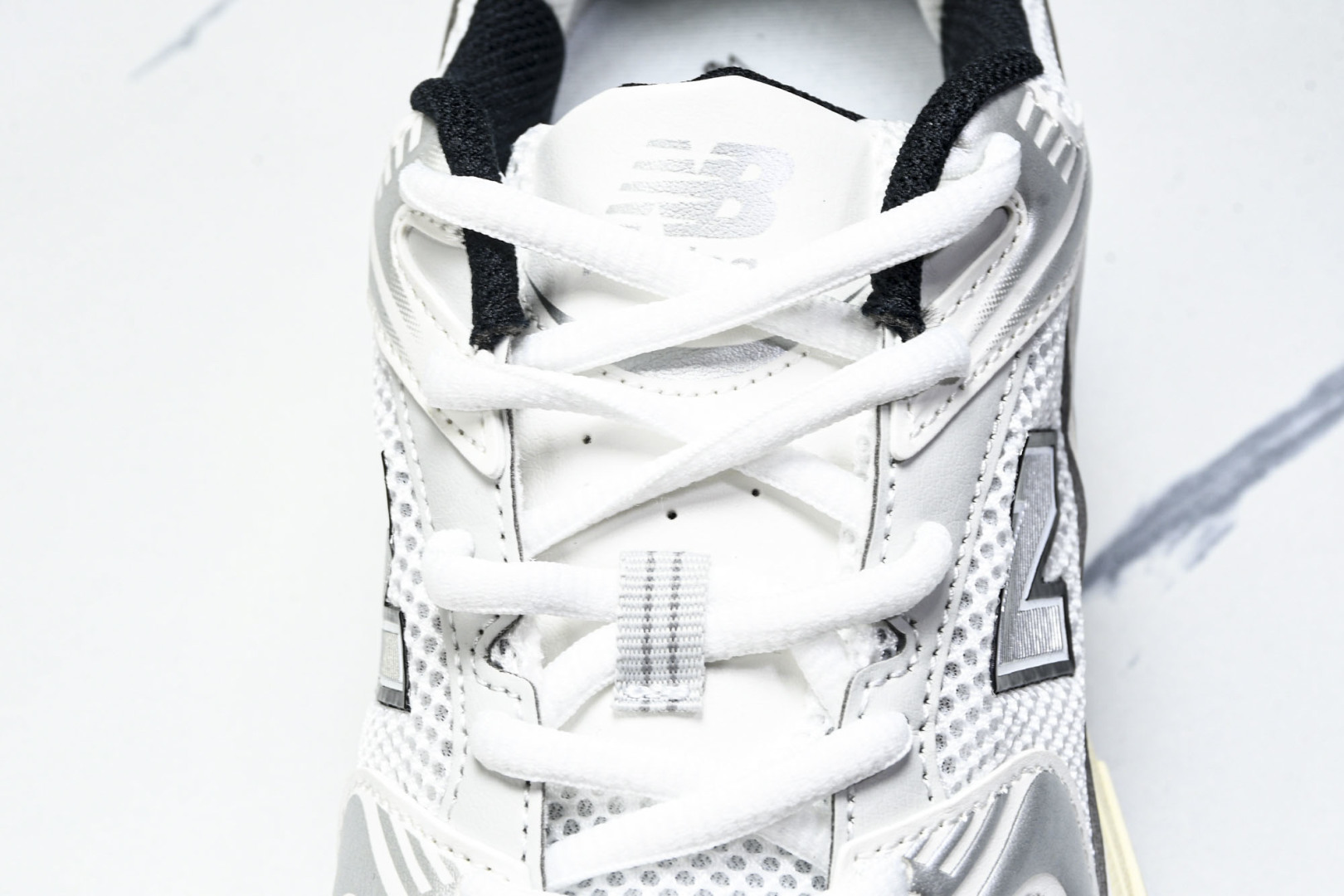   New Balance 530 银色 MR530TA 尺寸 36 37 37.5 38 38.5 3