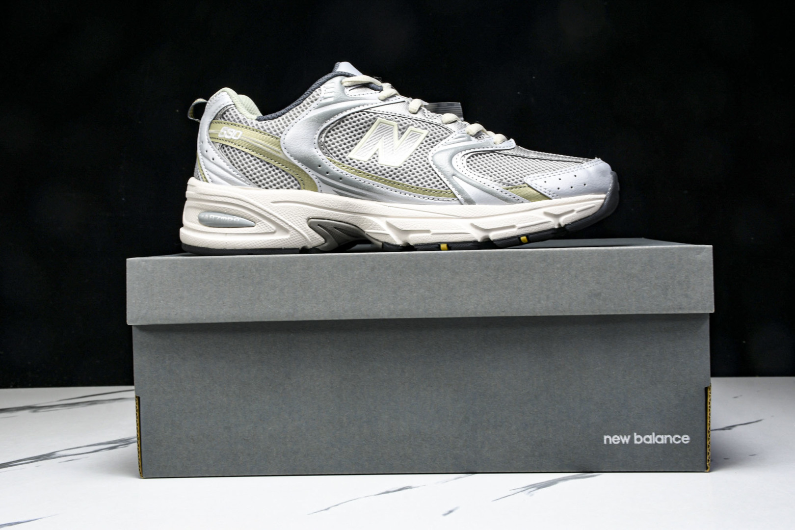   New Balance NB 530 Y2K 浅灰 MR530KMW 尺寸 36 37 37.5 3