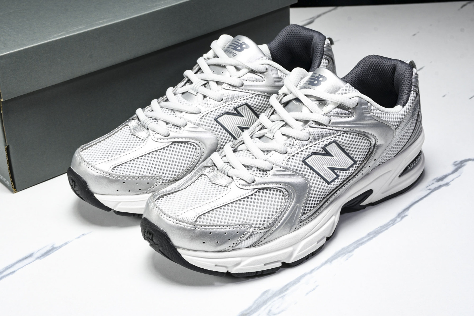   New Balance NB 530 白灰 MR530LG 尺寸 36 37 37.5 38 38.