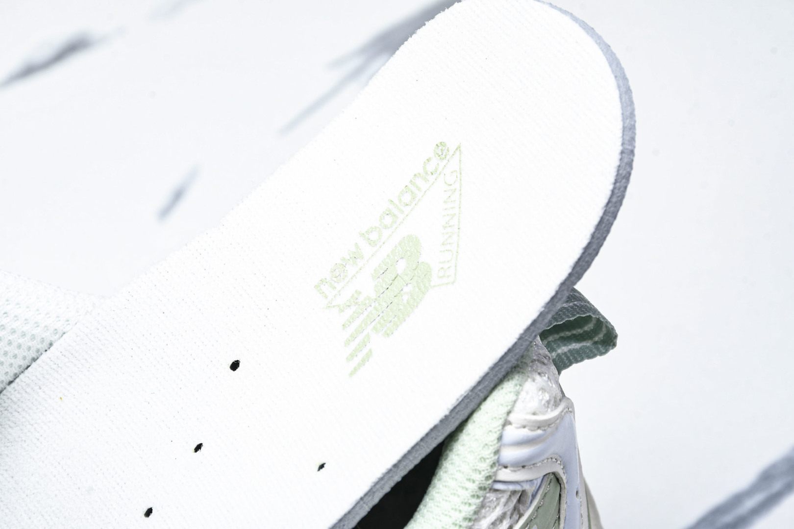   New Balance NB 530 白绿 MR530ZO 尺寸 36 37 37.5 38 38.