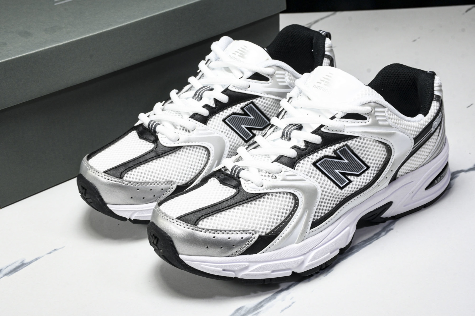   New Balance NB 530 白色 MR530LB 尺寸 36 37 37.5 38 38.