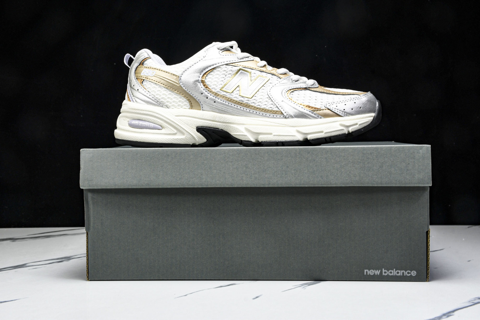   New Balance NB 530 金色 MR530ZG 尺寸 36 37 37.5 38 38.