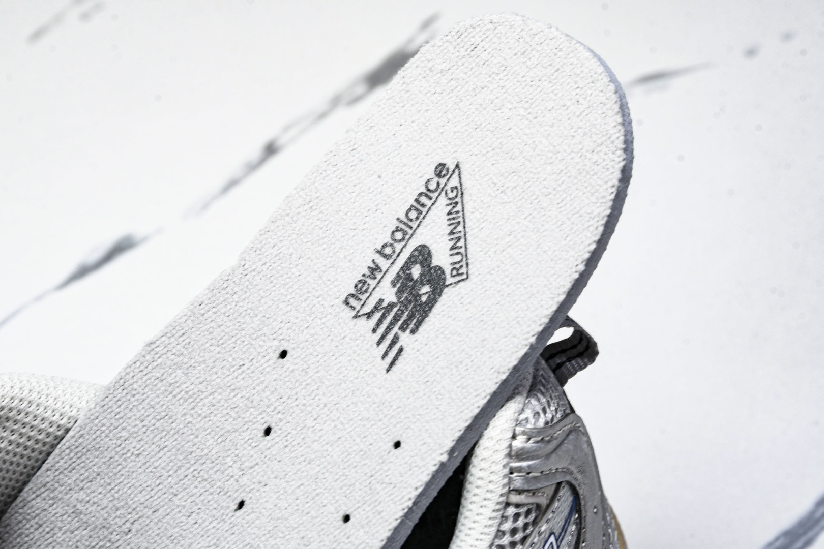   New Balance NB 530 银色 MR530VS 尺寸 36 37 37.5 38 38.