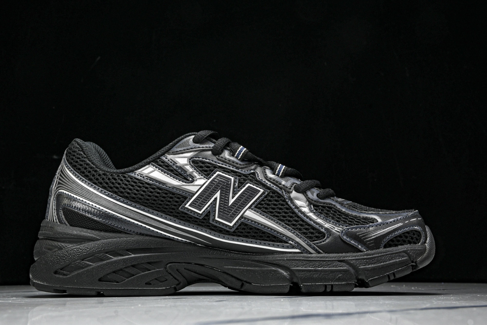  New Balance 740系列复古老爹风休闲运动慢跑鞋 U740BM2 尺寸 36 37 37.5