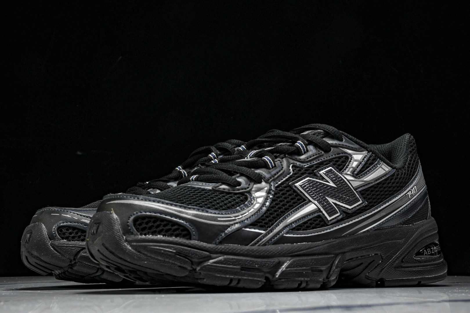  New Balance 740系列复古老爹风休闲运动慢跑鞋 U740BM2 尺寸 36 37 37.5