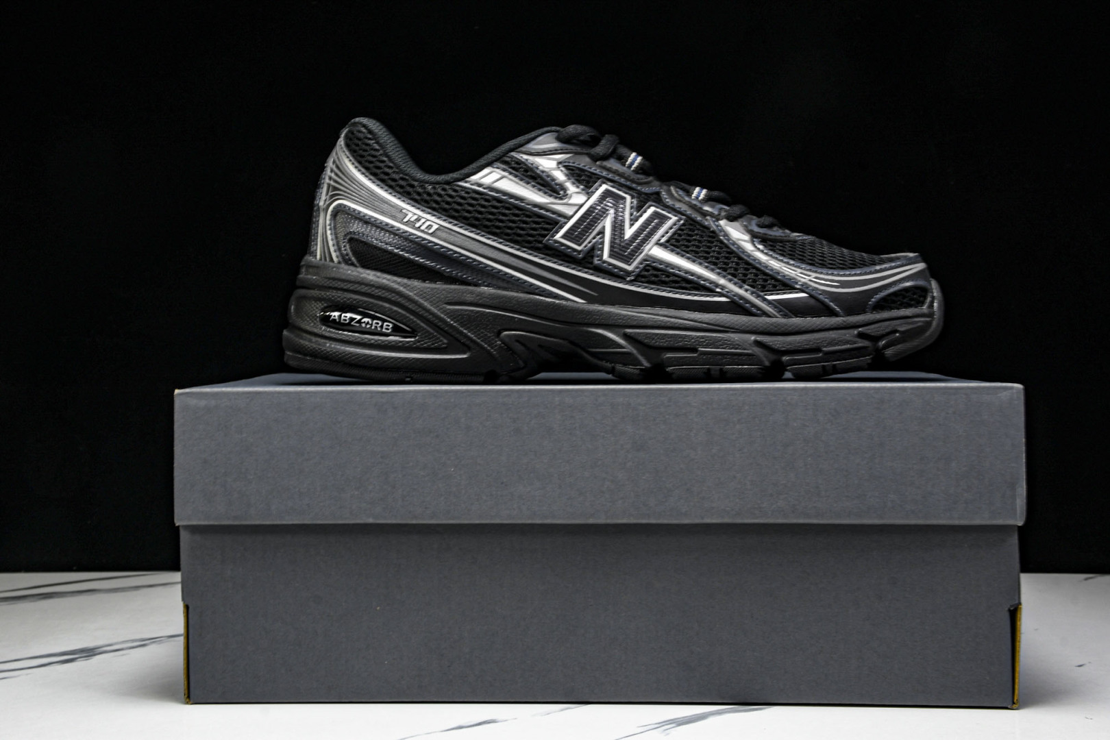  New Balance 740系列复古老爹风休闲运动慢跑鞋 U740BM2 尺寸 36 37 37.5
