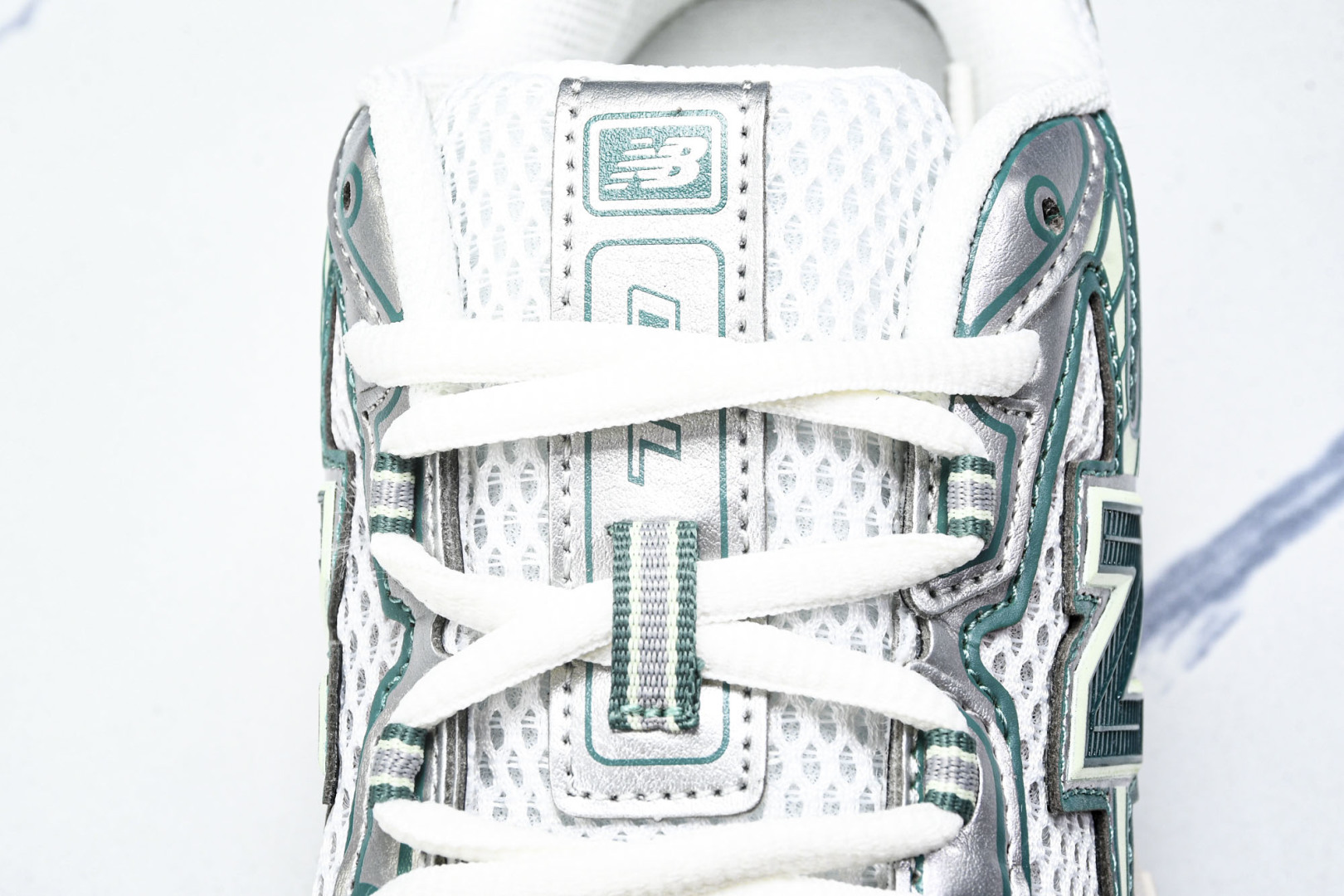  New Balance 740系列复古老爹风休闲运动慢跑鞋 U740GR2 尺寸 36 37 37.5