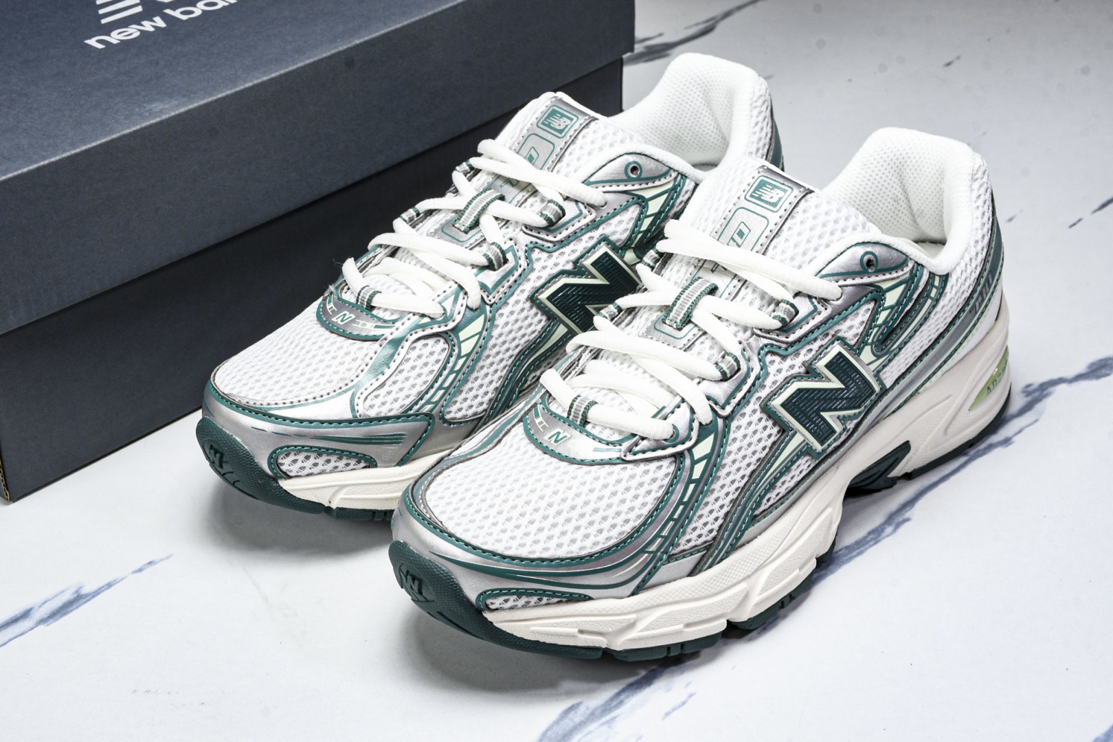  New Balance 740系列复古老爹风休闲运动慢跑鞋 U740GR2 尺寸 36 37 37.5