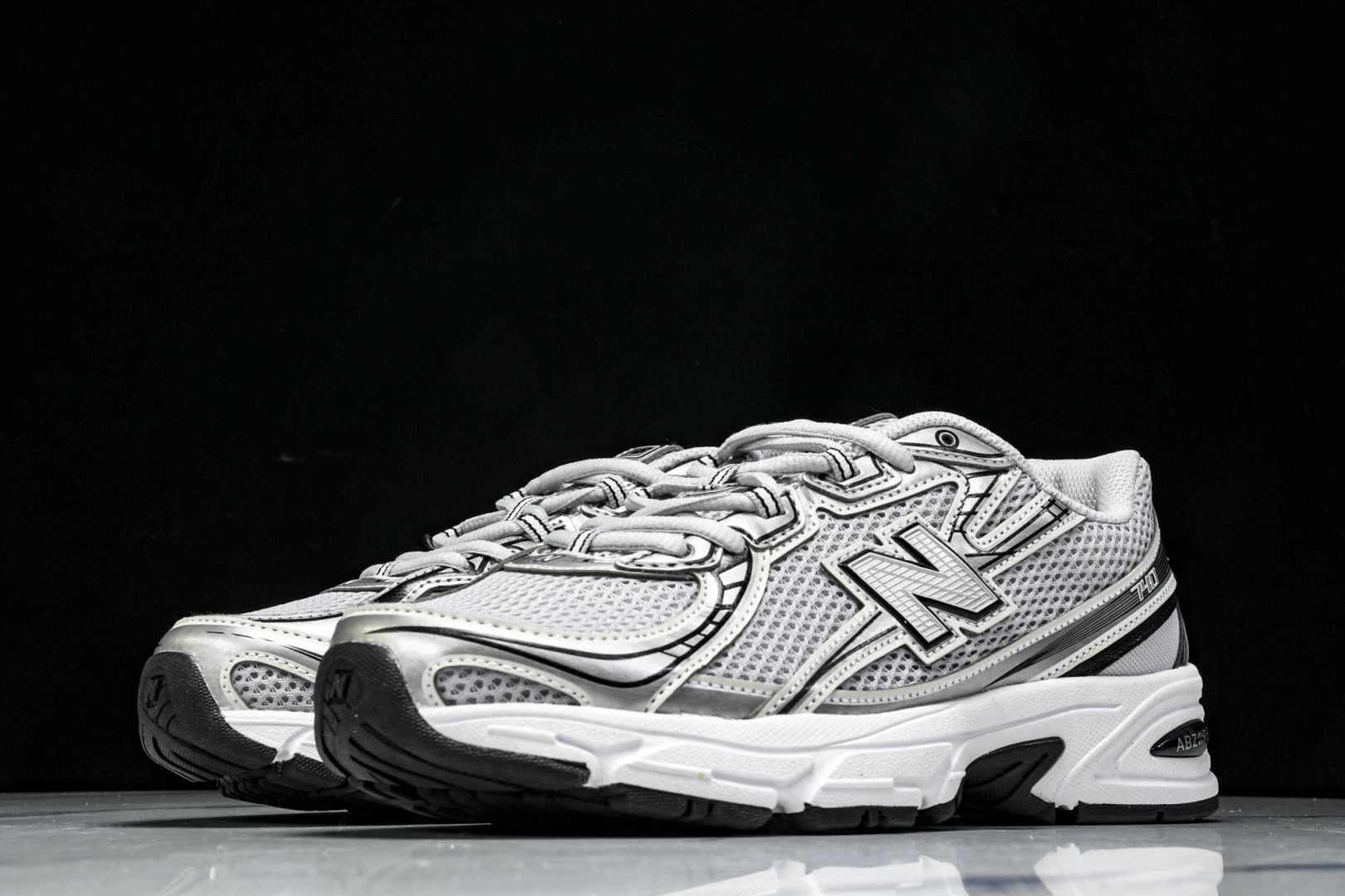  New Balance 740系列复古老爹风休闲运动慢跑鞋 U740JPG 尺寸 36 37 37.5