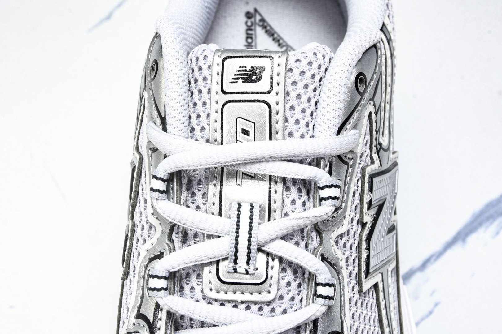  New Balance 740系列复古老爹风休闲运动慢跑鞋 U740JPG 尺寸 36 37 37.5