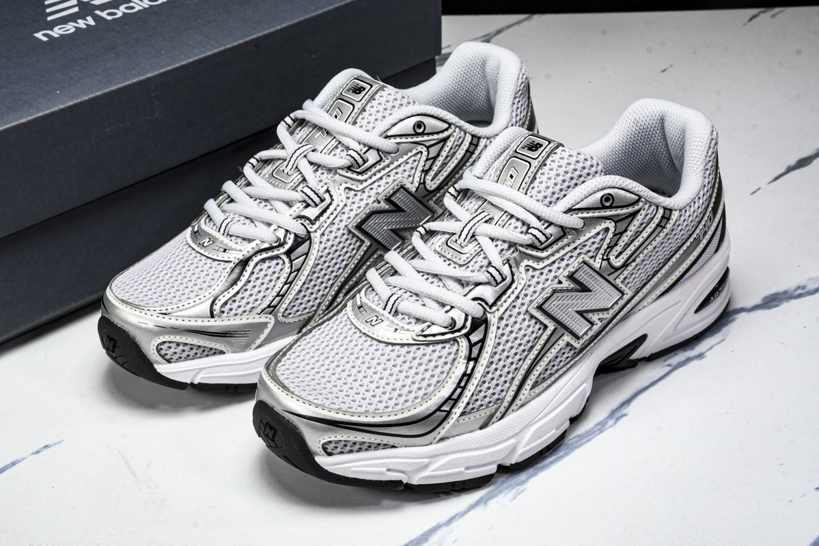  New Balance 740系列复古老爹风休闲运动慢跑鞋 U740JPG 尺寸 36 37 37.5