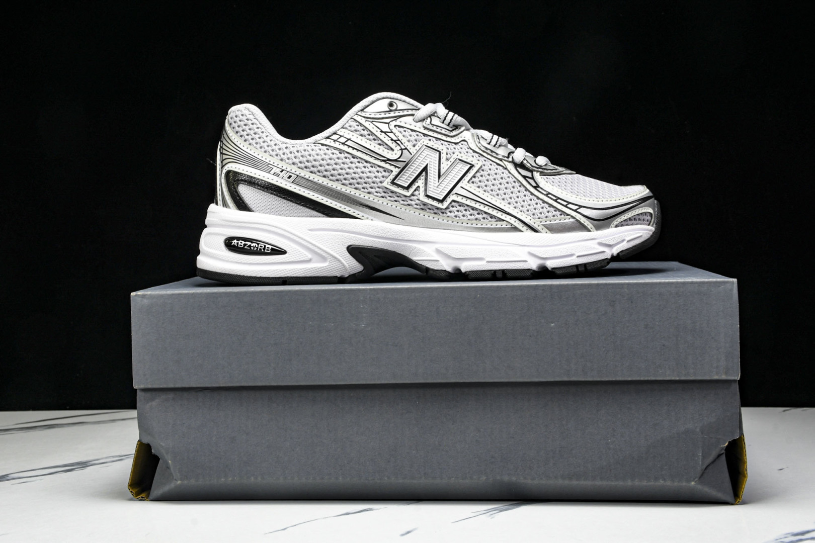  New Balance 740系列复古老爹风休闲运动慢跑鞋 U740JPG 尺寸 36 37 37.5