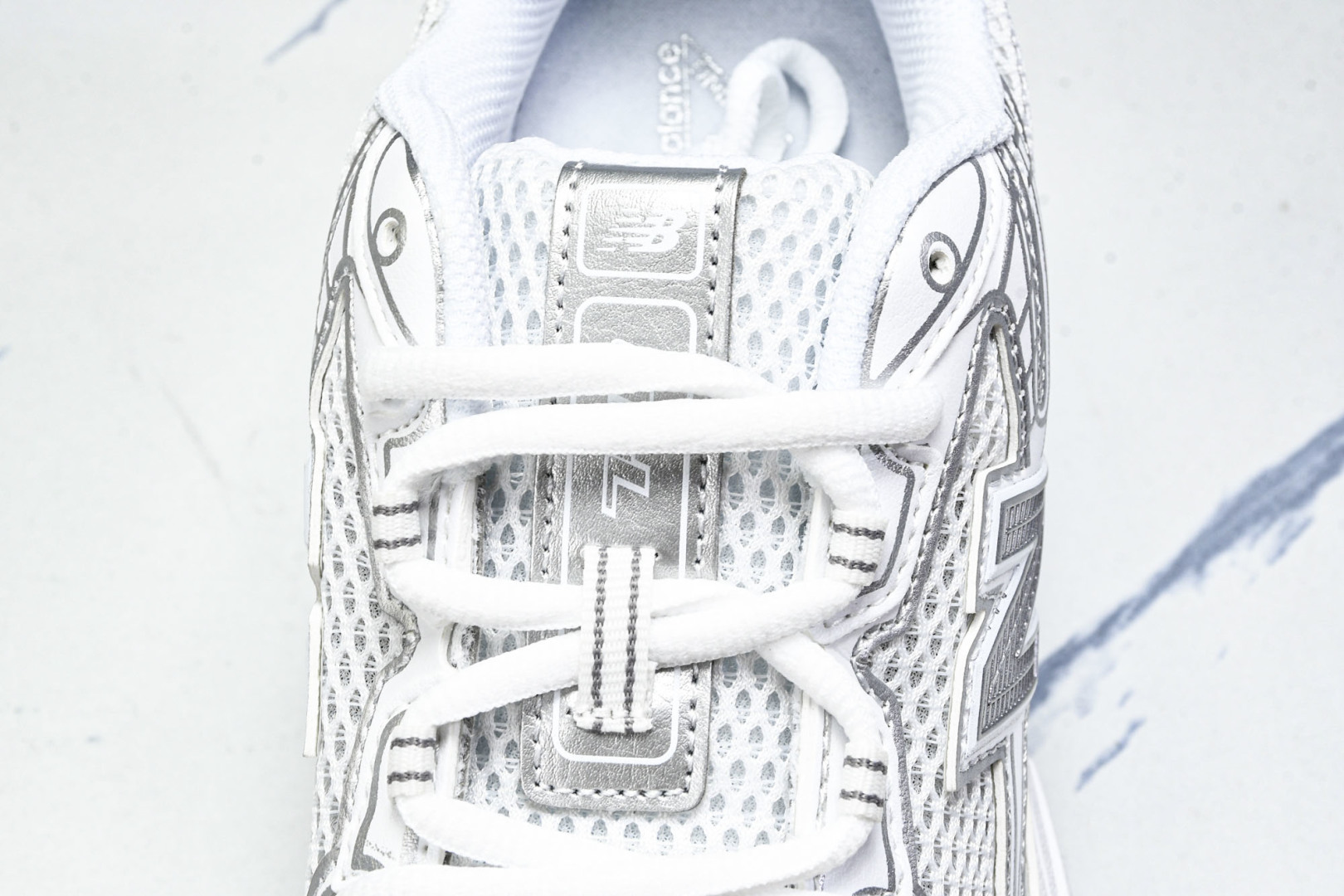  New Balance 740系列复古老爹风休闲运动慢跑鞋 U740WM2 尺寸 36 37 37.5