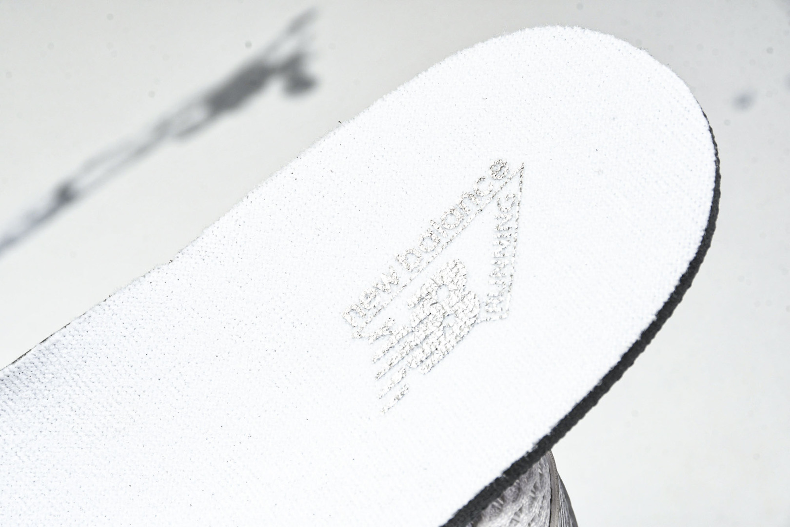  New Balance 740系列复古老爹风休闲运动慢跑鞋 U740WM2 尺寸 36 37 37.5