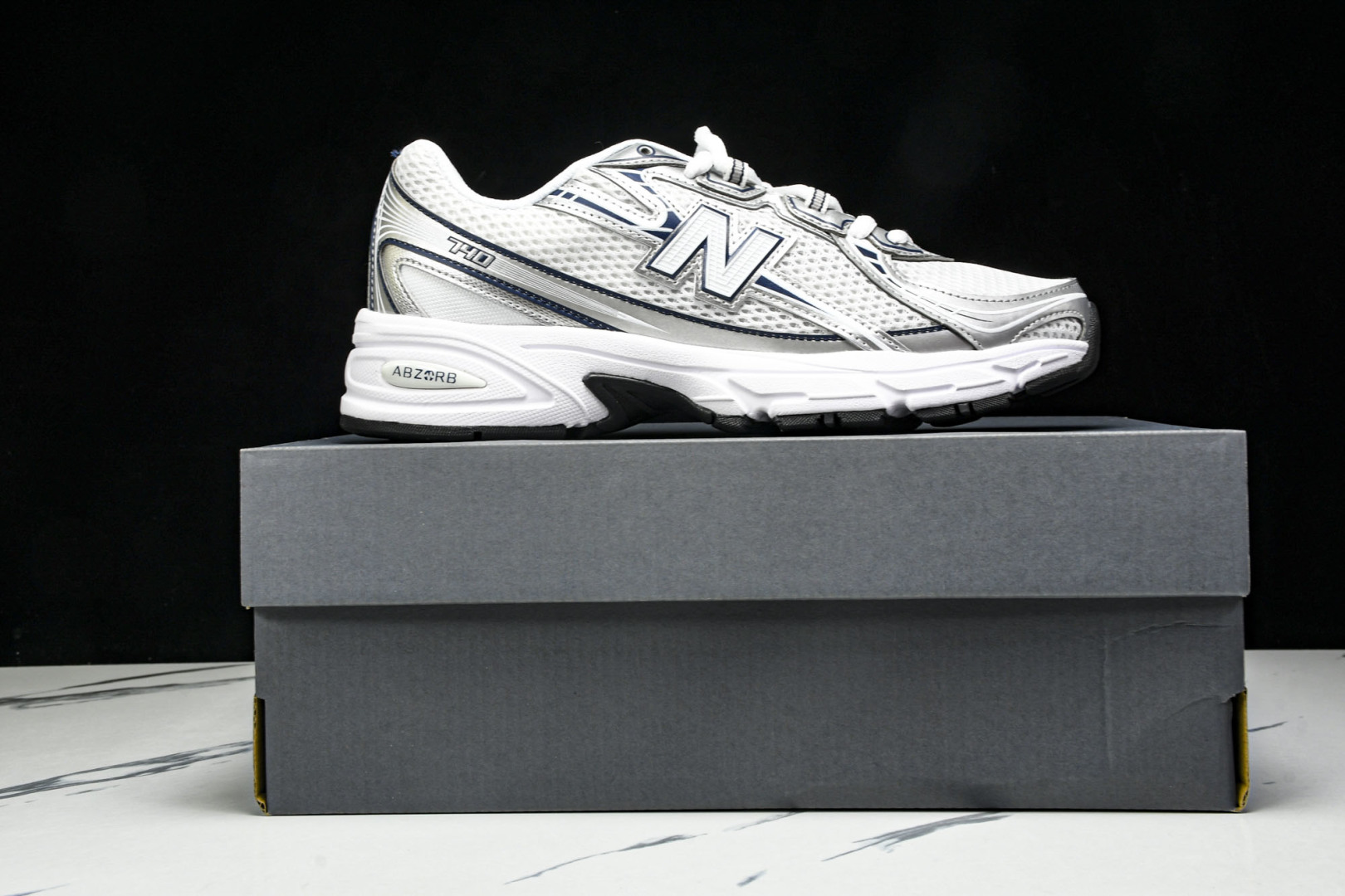  New Balance 740系列复古老爹风休闲运动慢跑鞋 U740WN2 尺寸 36 37 37.5