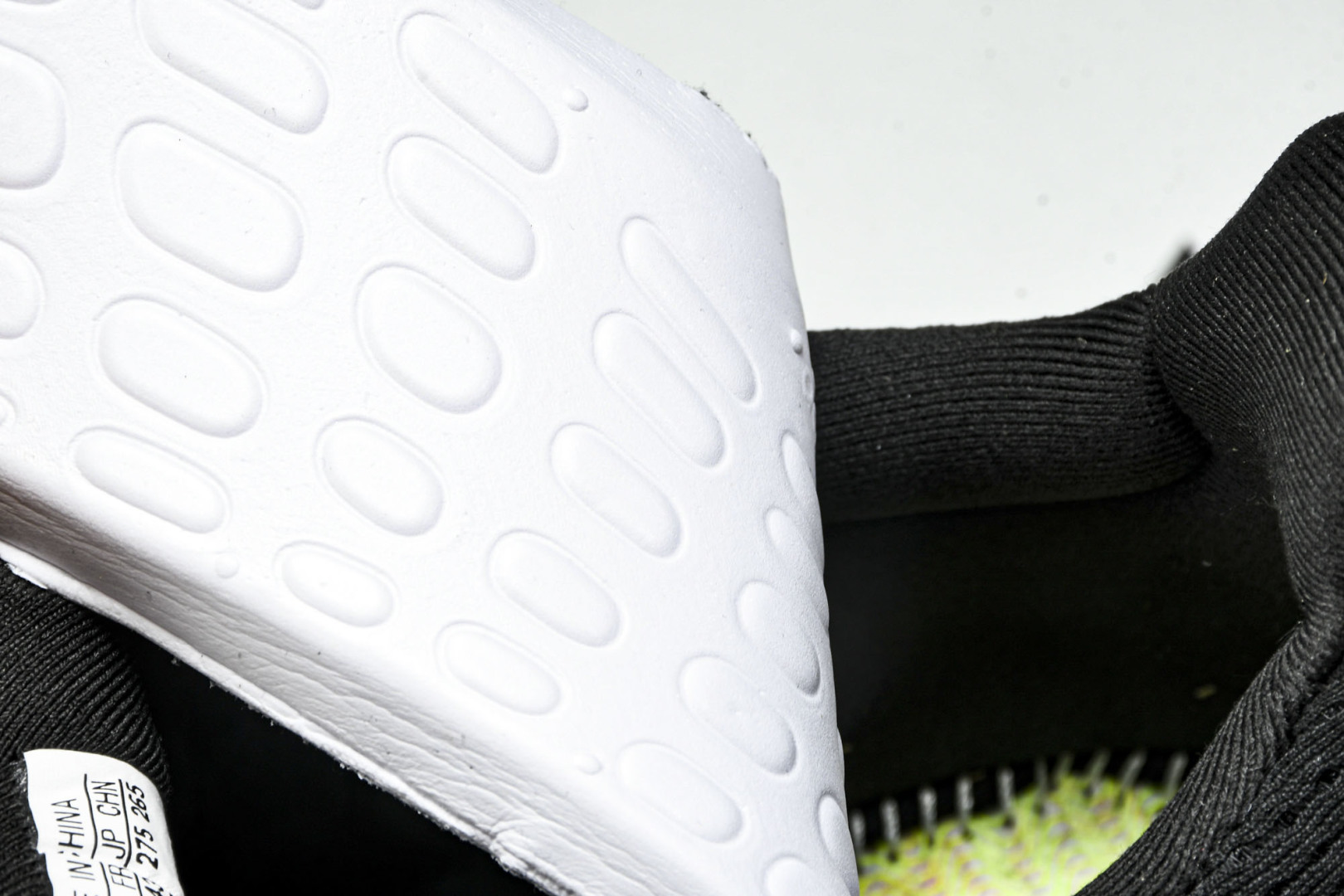UB 尺码36-46

纯原版出品-Ultra Boost 1.0  初代爆米花休闲运动套脚慢跑鞋 HQ
