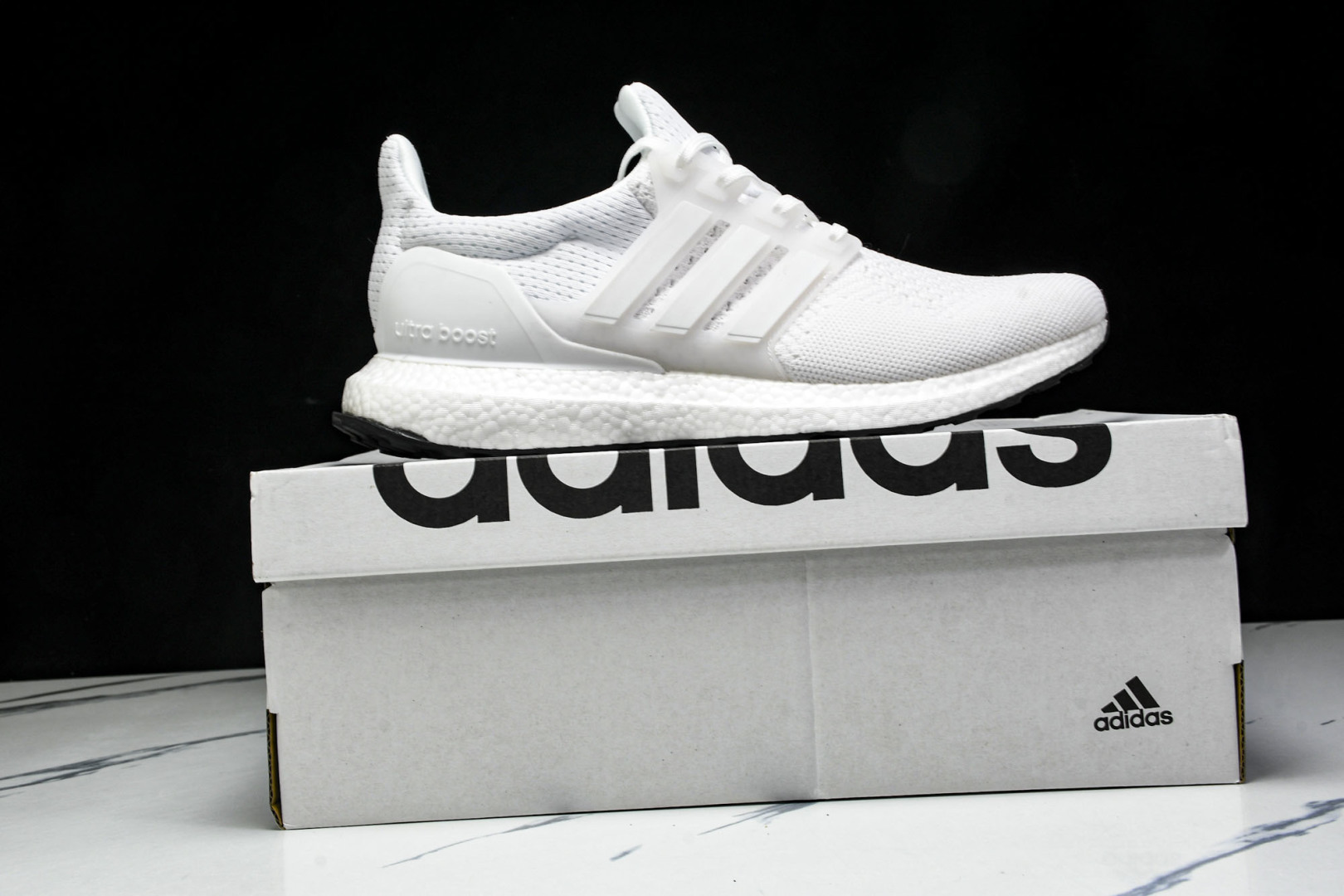 UB 尺码36-46

纯原版出品-Ultra Boost 1.0 初代爆米花休闲运动套脚慢跑鞋 HQ4