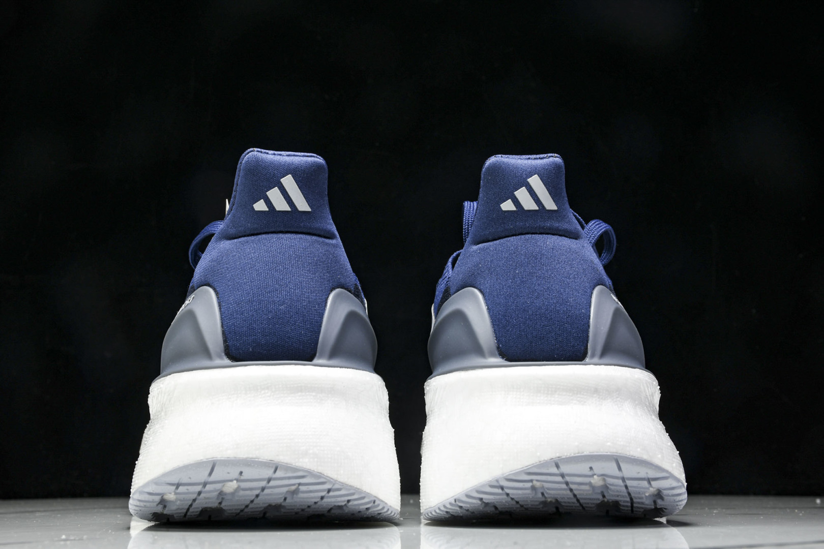 UB 尺码39-48

纯原版出品-Ultraboost 5X 阿迪达斯新款休闲爆米花跑步鞋 JI338