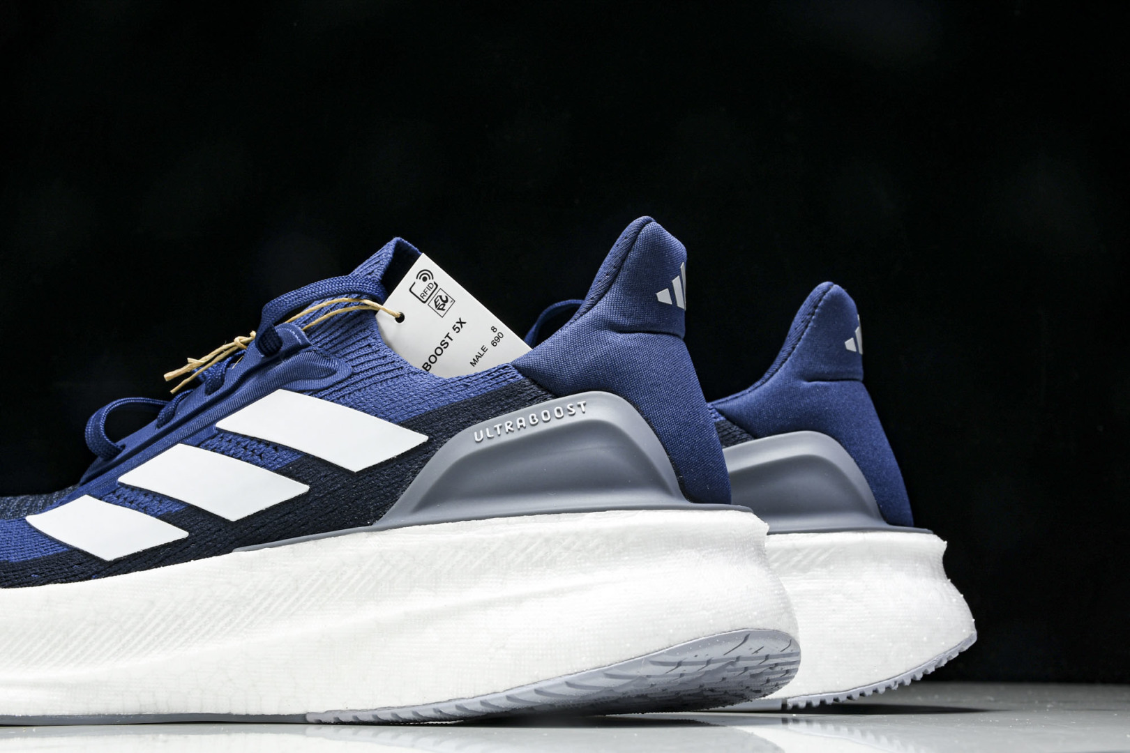 UB 尺码39-48

纯原版出品-Ultraboost 5X 阿迪达斯新款休闲爆米花跑步鞋 JI338