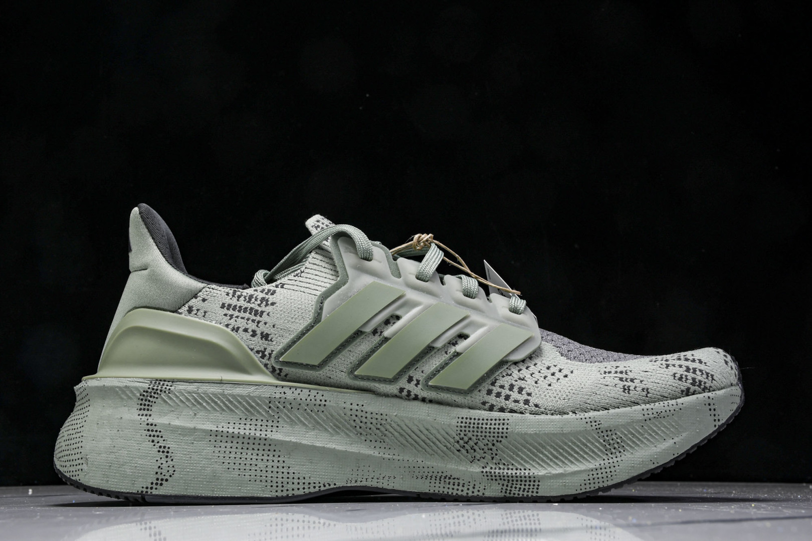 UB 尺码39-48

纯原版出品-Ultraboost 5 阿迪达斯新款休闲爆米花跑步鞋  JI152