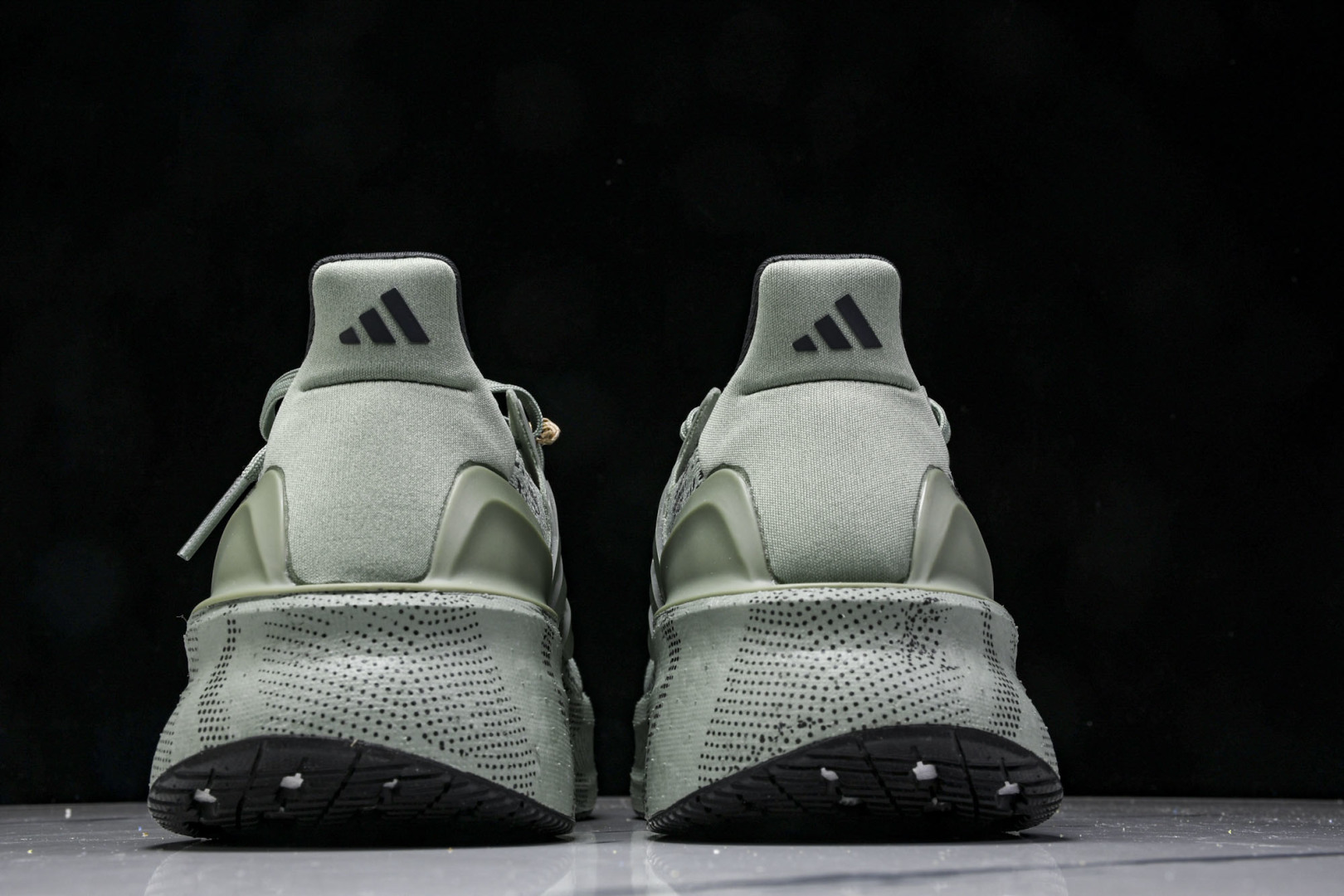 UB 尺码39-48

纯原版出品-Ultraboost 5 阿迪达斯新款休闲爆米花跑步鞋  JI152