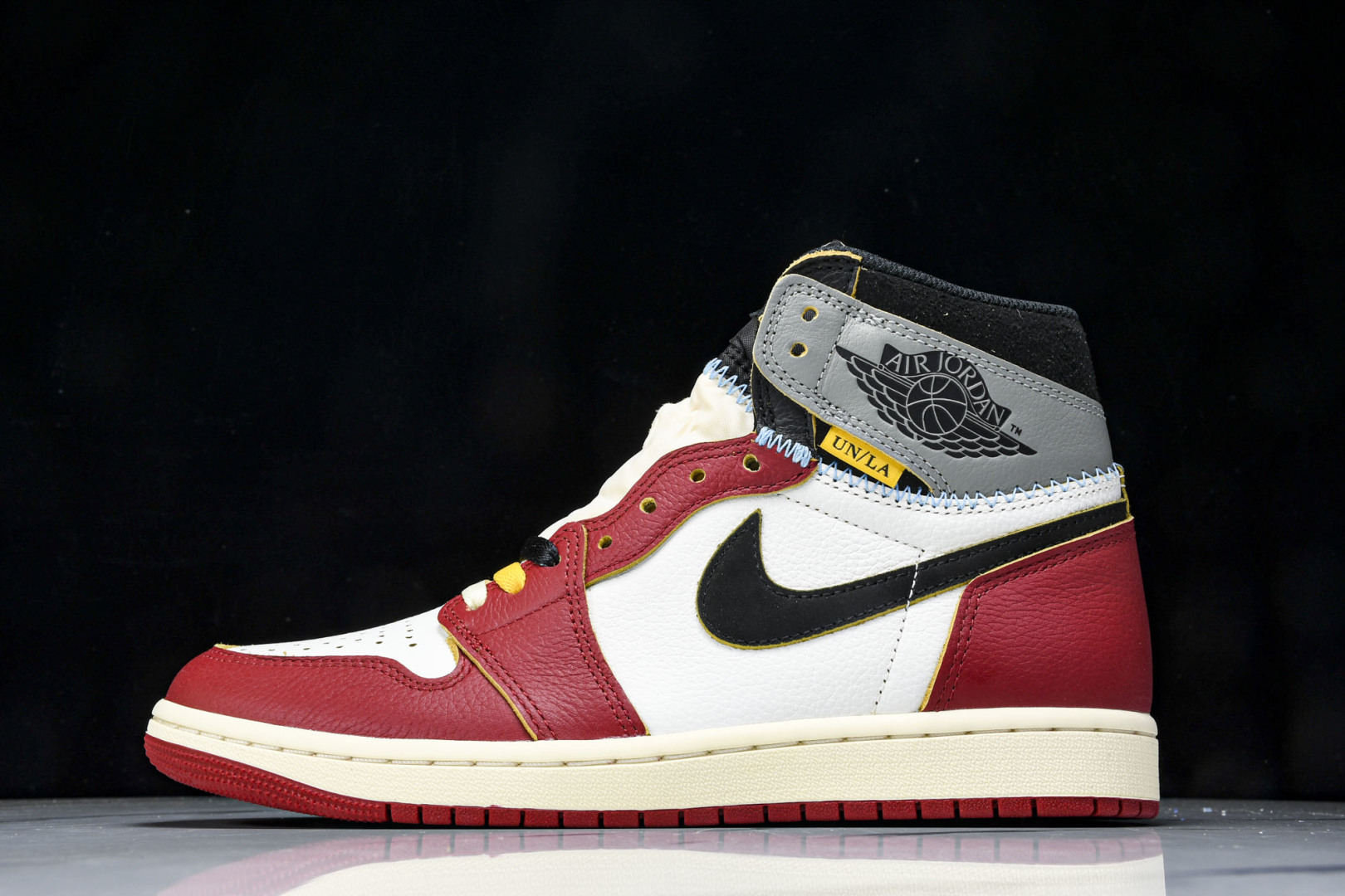 AJ1高帮 尺码40-47.5

纯原版出品-Air Jordan 1 Retro High OG SP