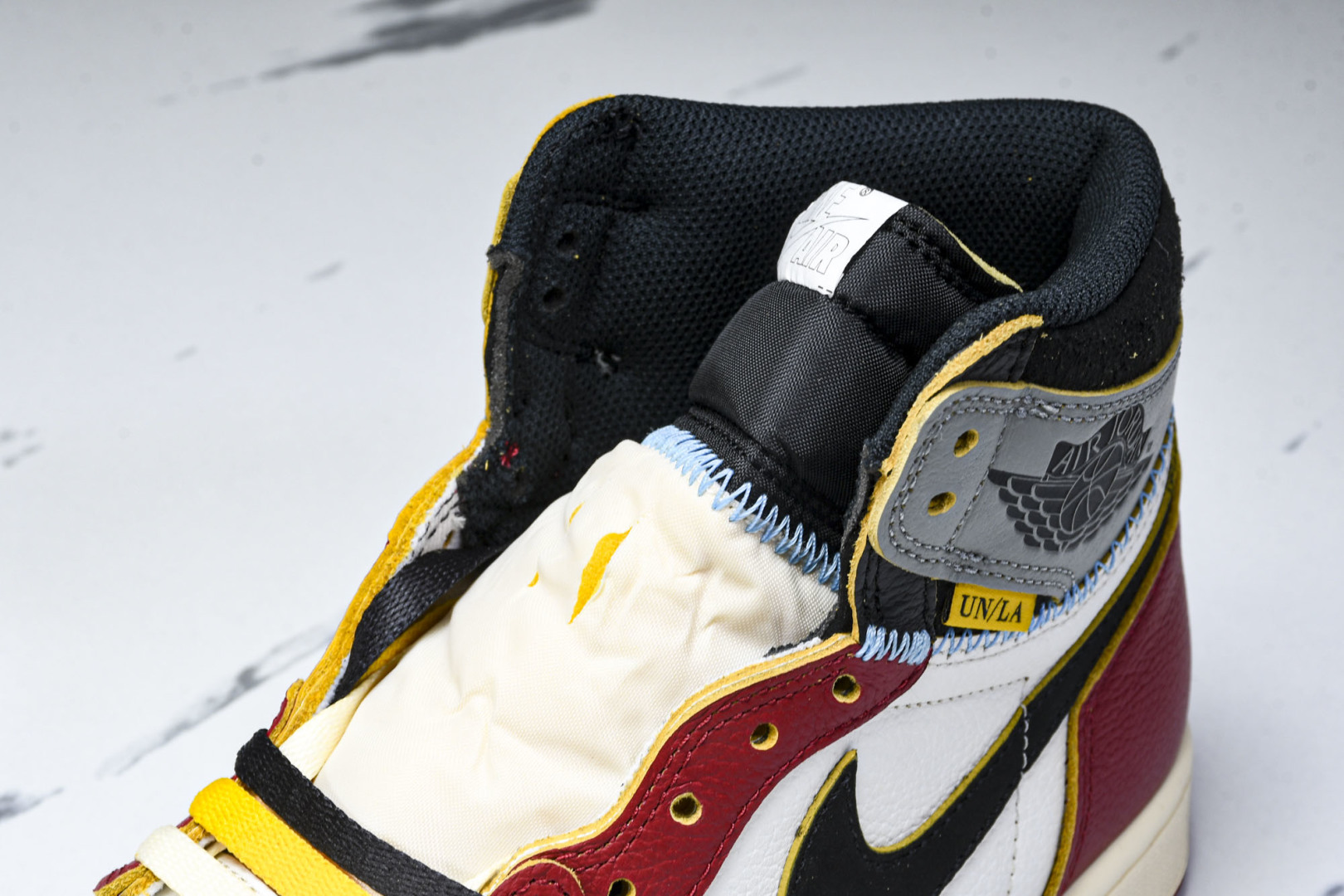 AJ1高帮 尺码40-47.5

纯原版出品-Air Jordan 1 Retro High OG SP
