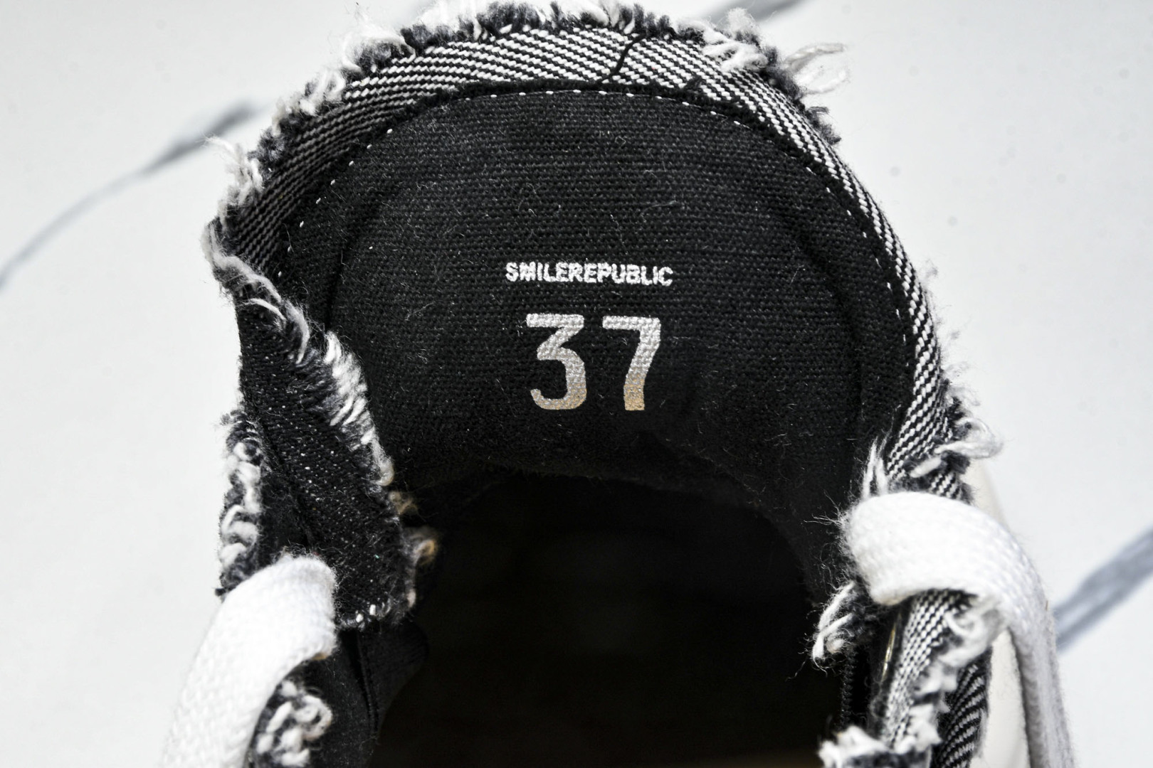 开口笑2.0 尺码35-45

纯原版出品-SMILEREPUBLIC 檀健次 开口笑2.0厚底百搭休闲