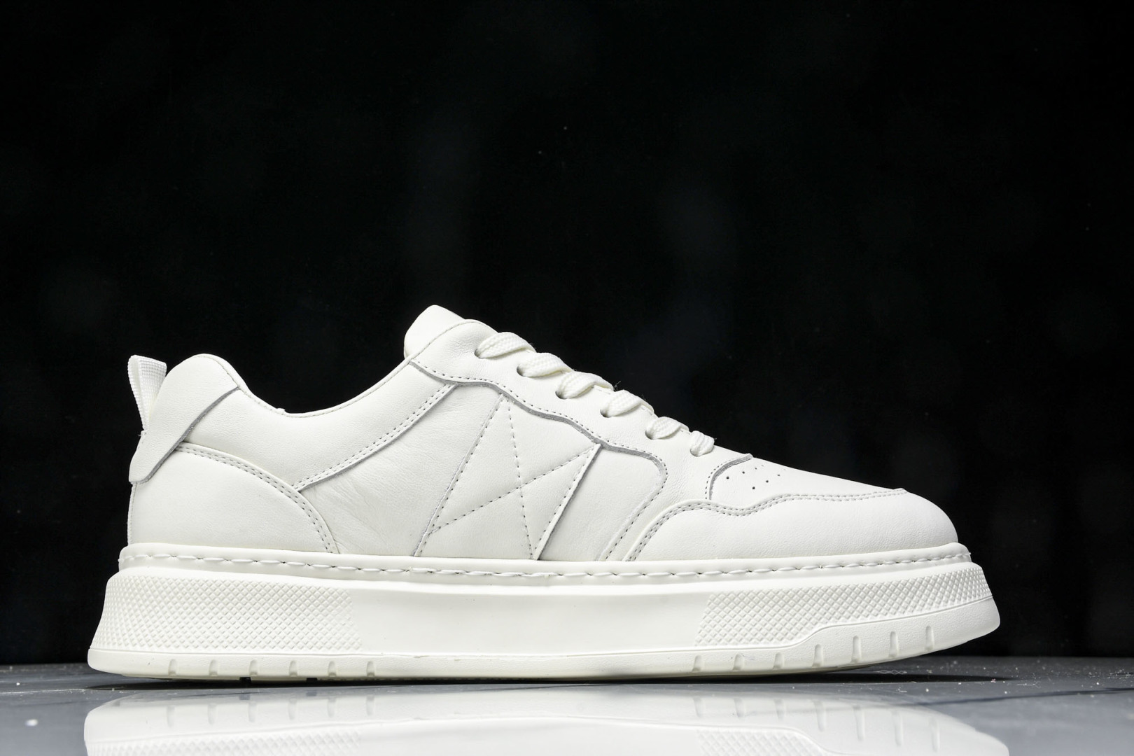 华伦天奴 尺码39-44

纯原版出品-Valentino Rockstud Untitled 华伦天奴